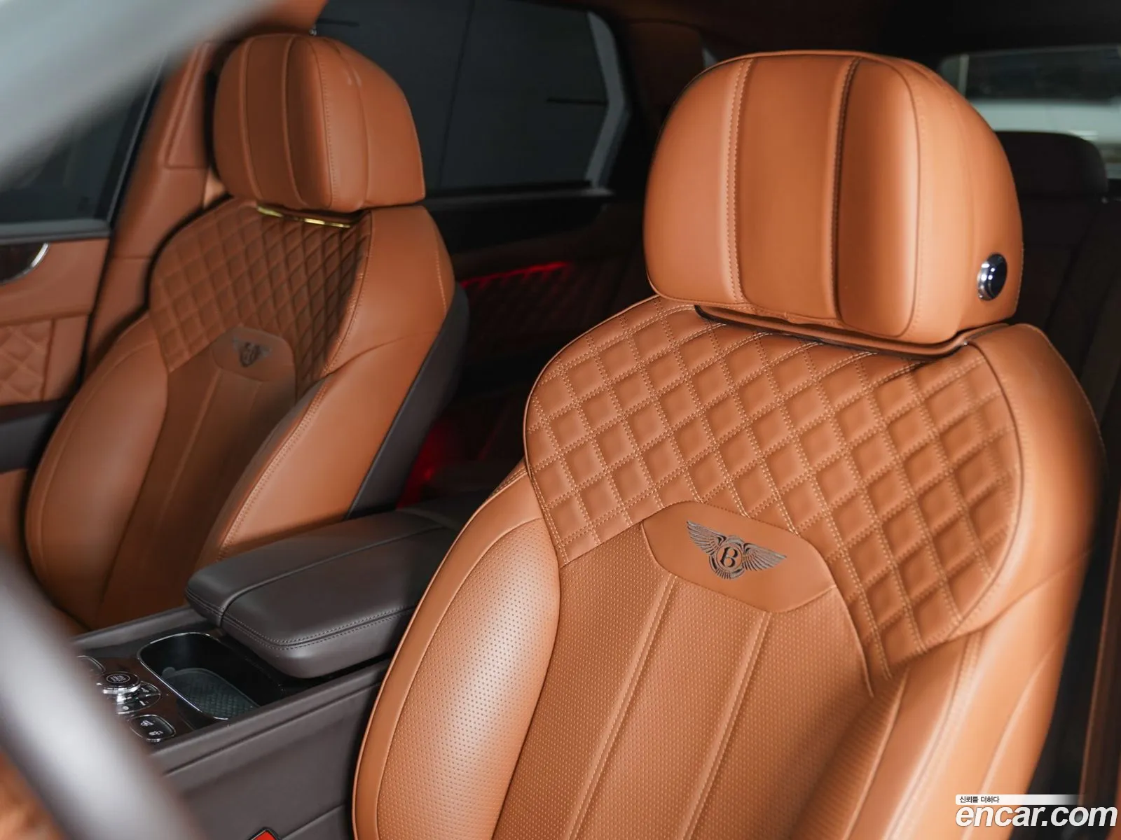 Bentley Bentayga 2022 — 17