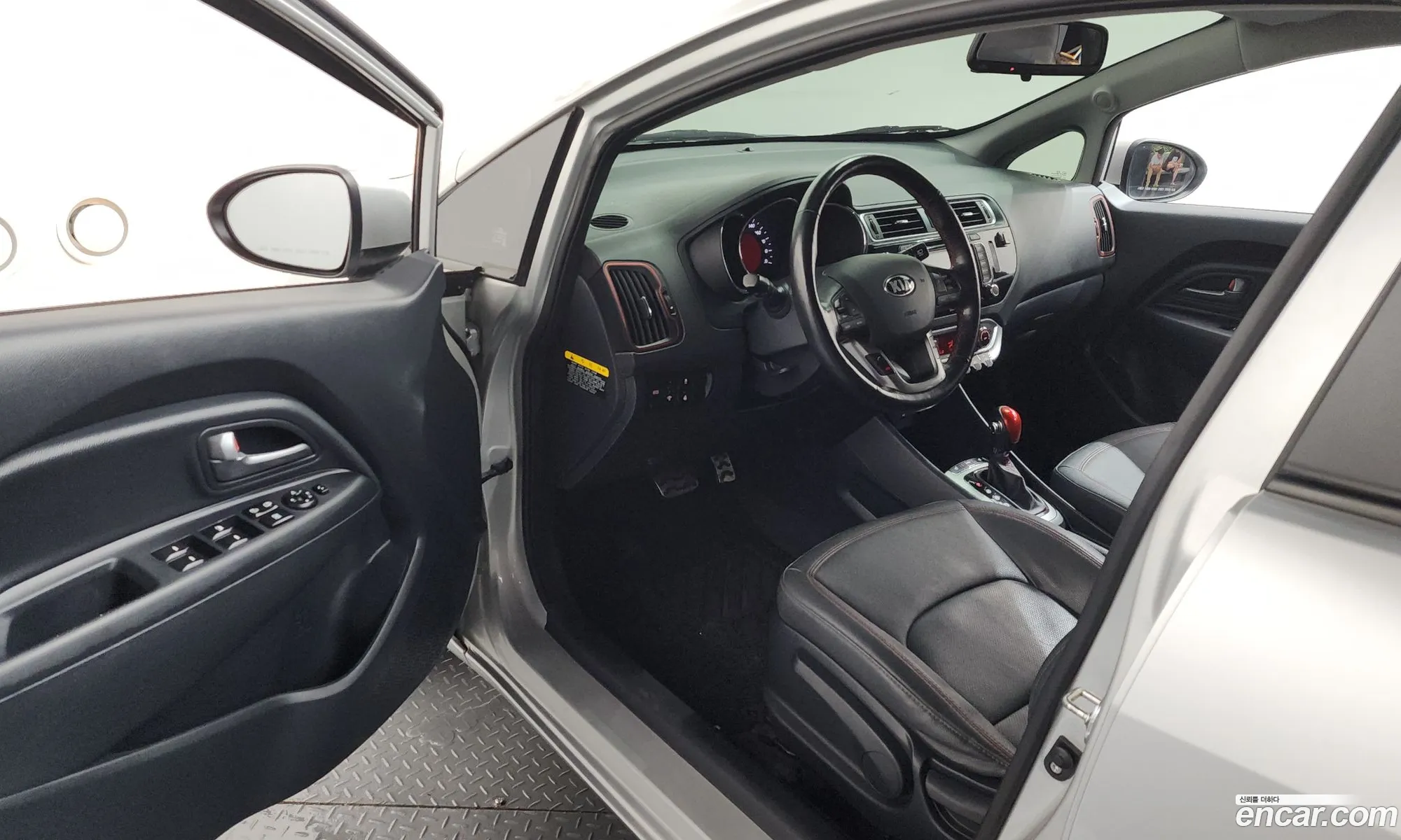 Kia Pride 2015 — 11