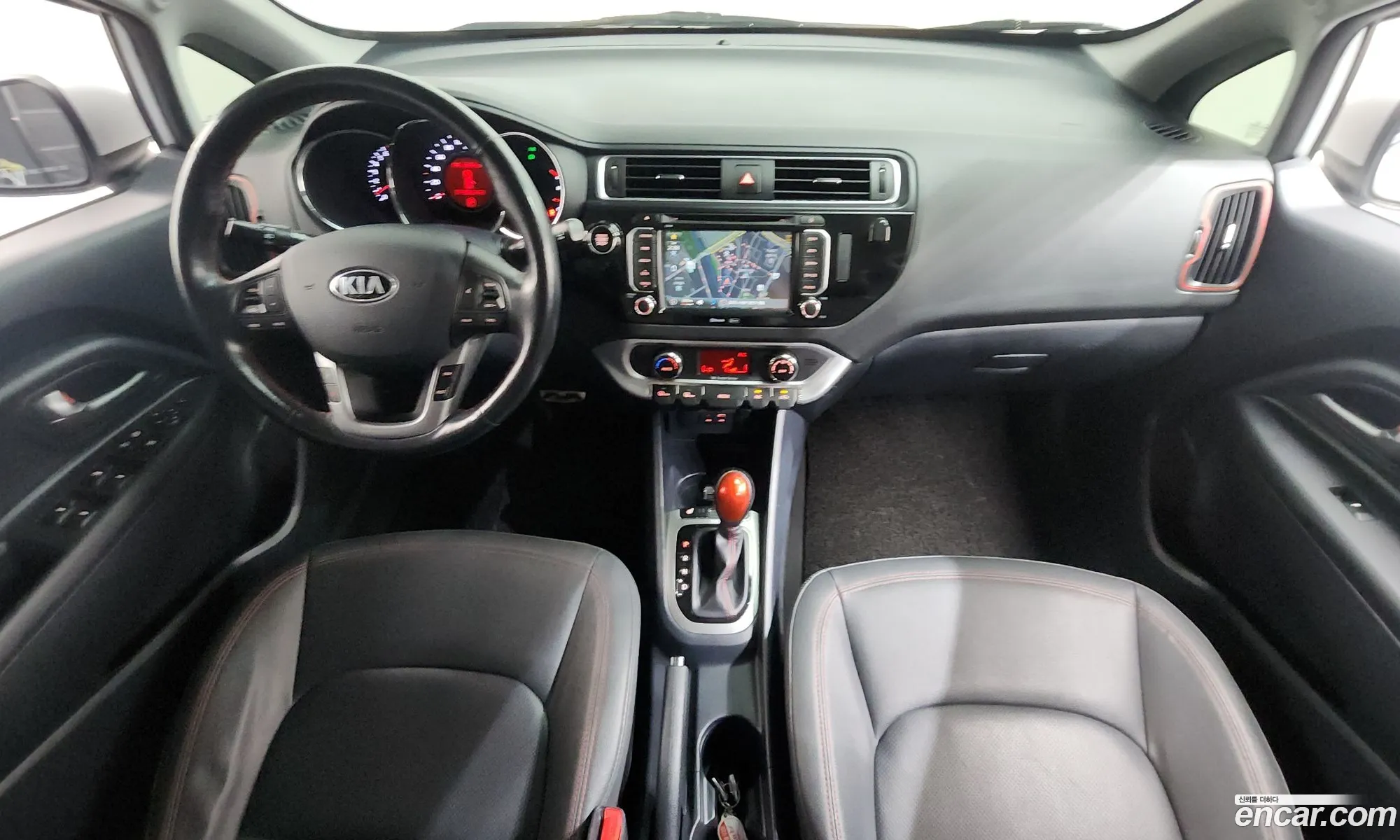Kia Pride 2015 — 30