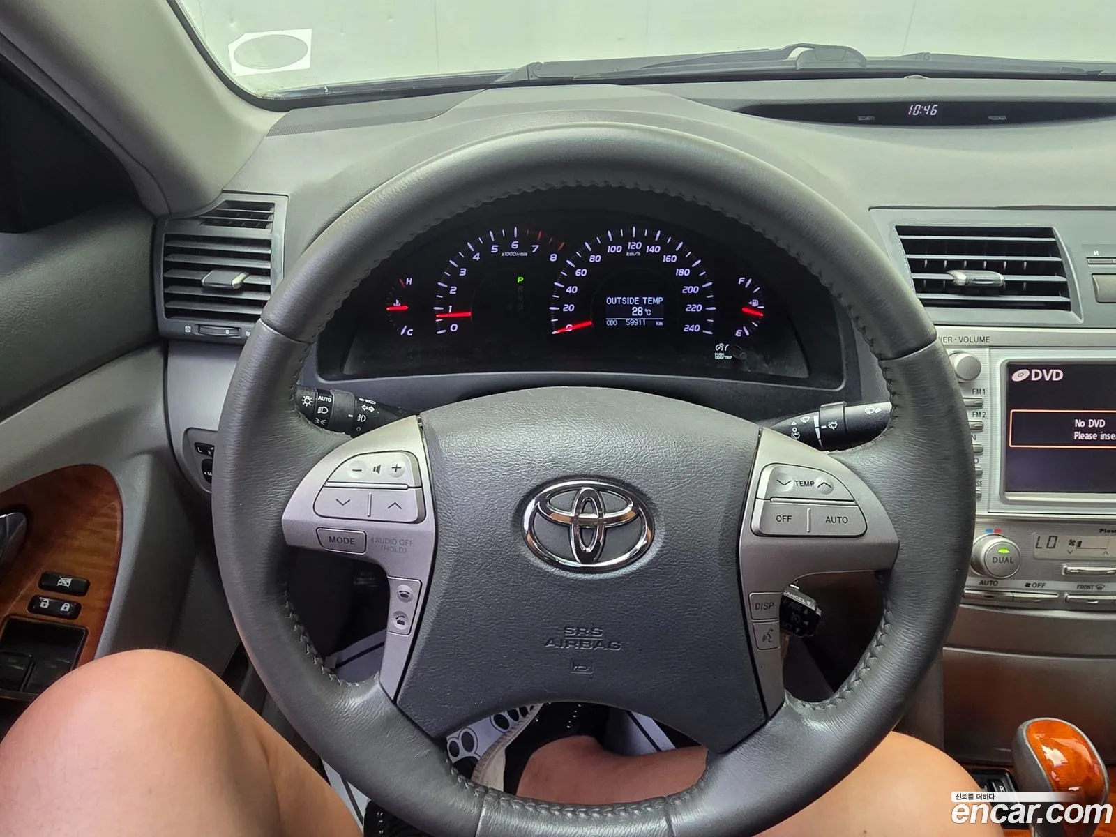 Toyota Camry 2010 — 14