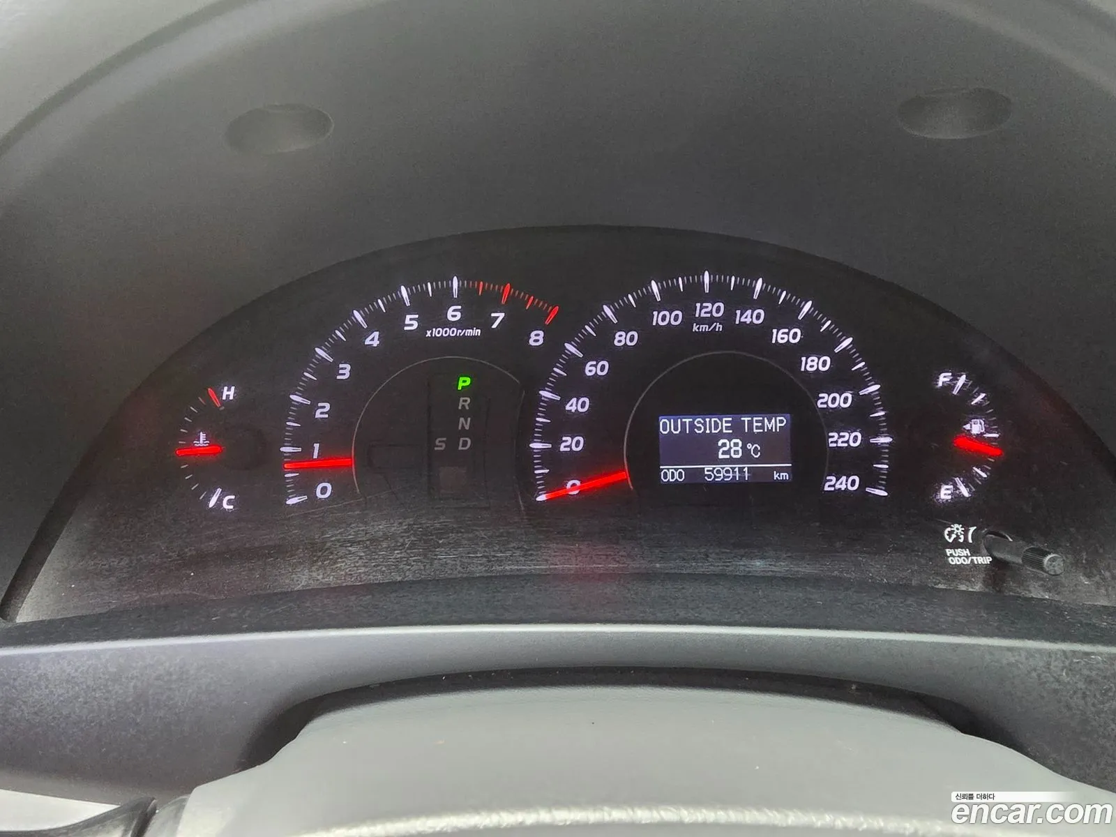 Toyota Camry 2010 — 16