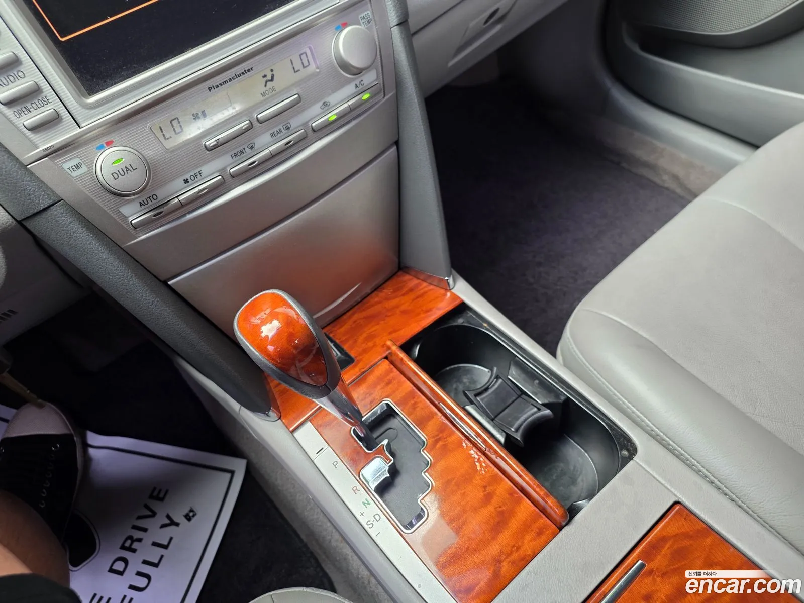 Toyota Camry 2010 — 11