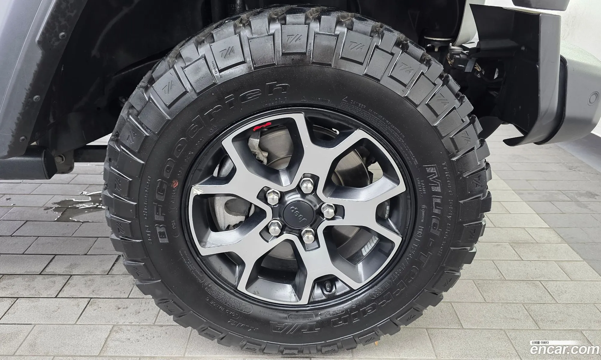 Jeep Wrangler 2020 — 18