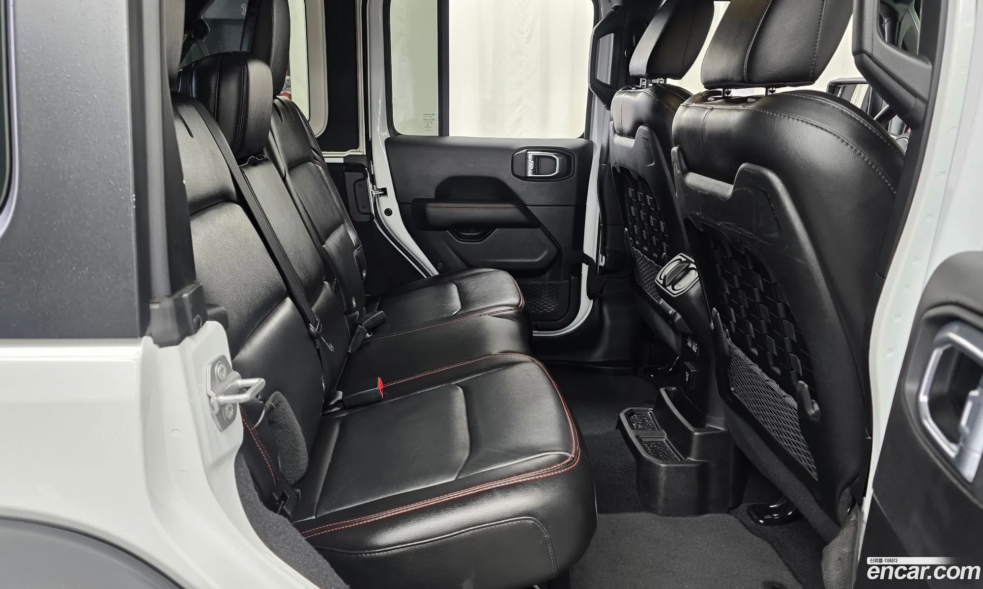 Jeep Wrangler 2020 — 20