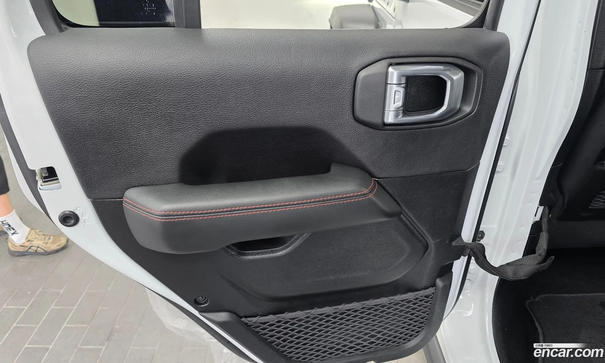 Jeep Wrangler 2020 — 11