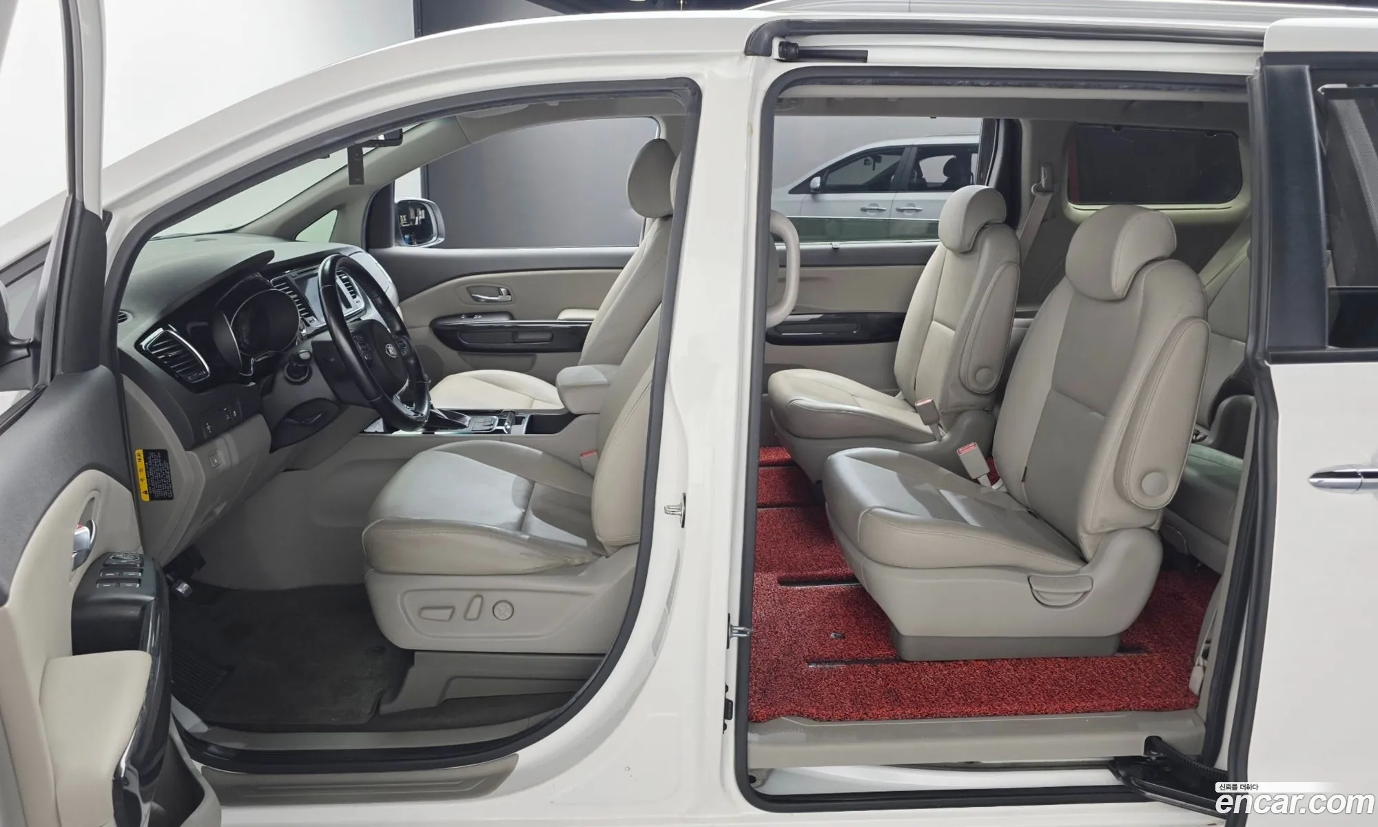 Kia Carnival 2014 — 20