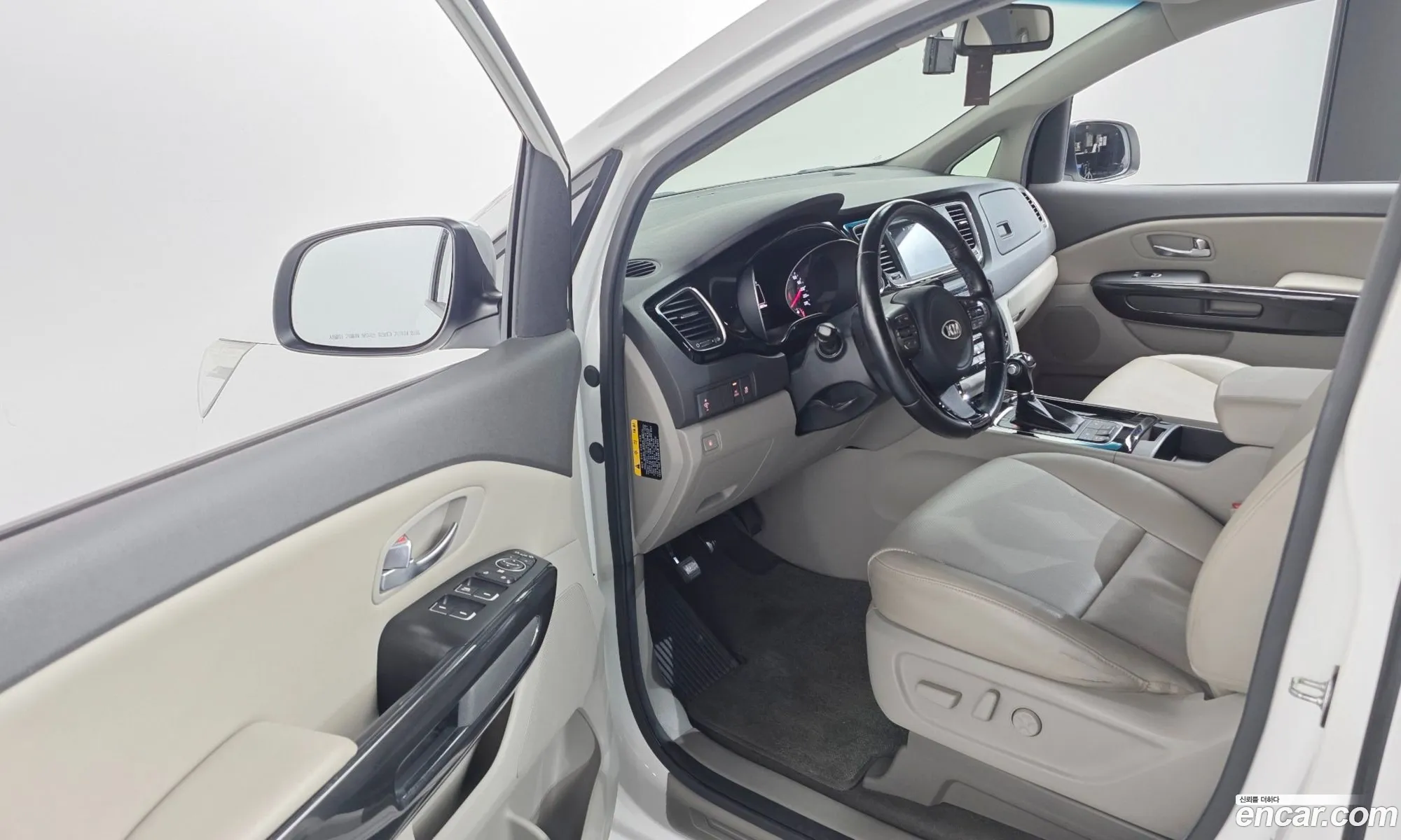 Kia Carnival 2014 — 12