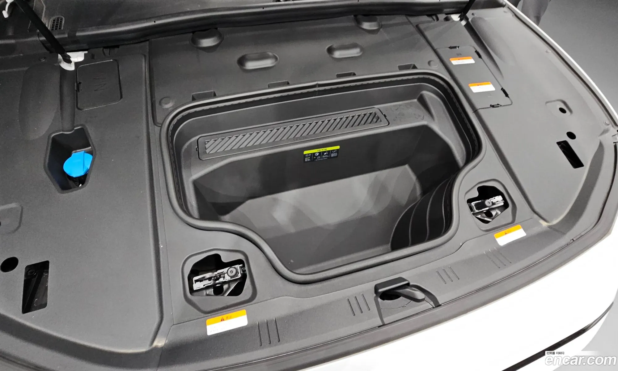 Audi A6 e-tron 2025 — 9