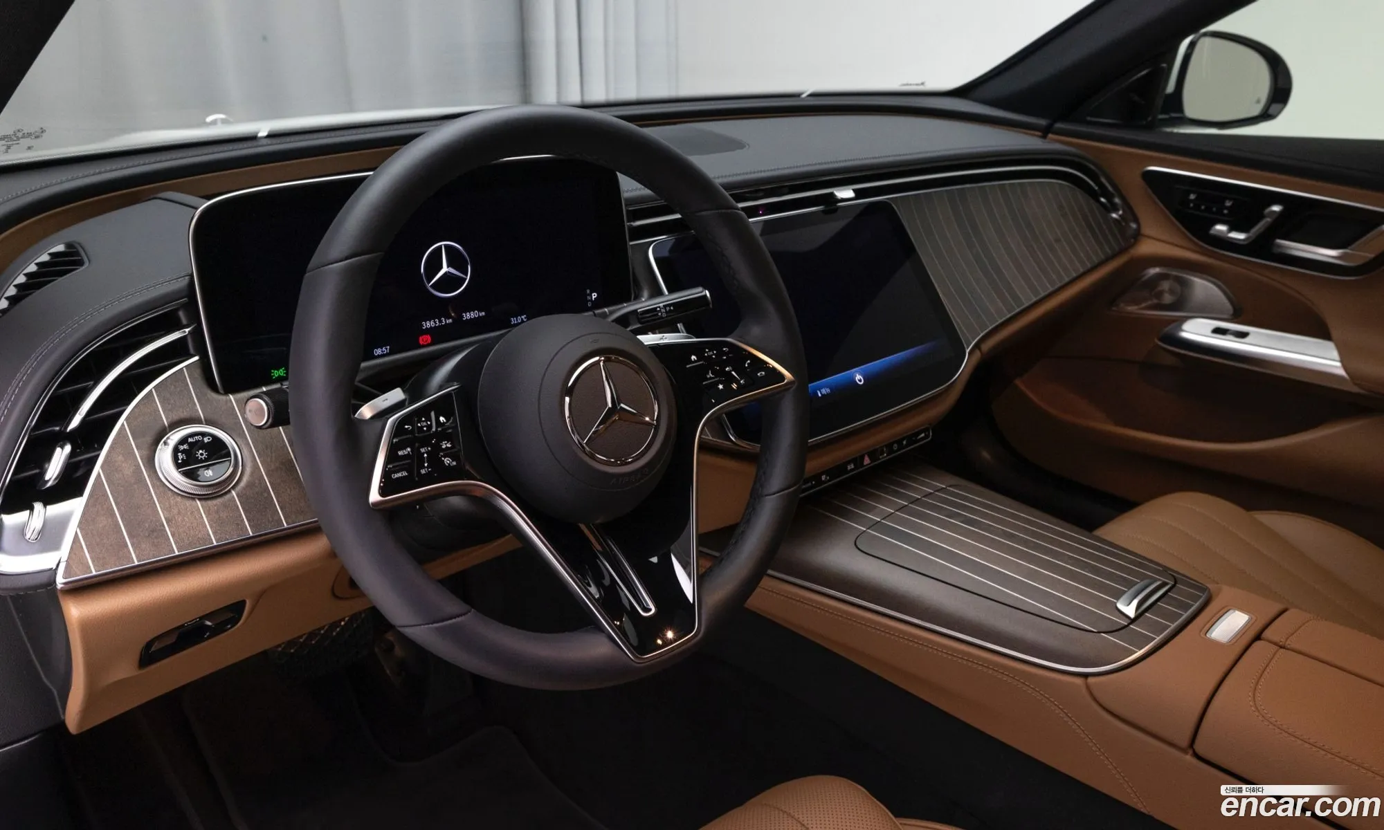 Mercedes-Benz E-Class W214 2026 — 15