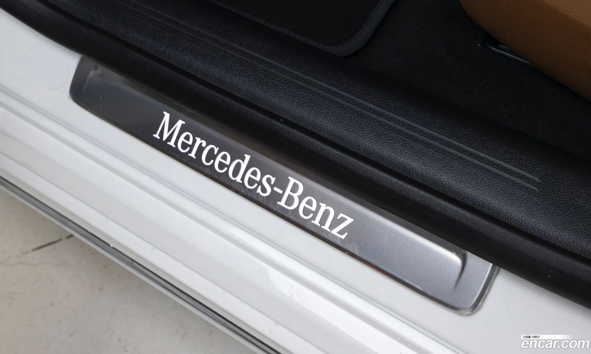 Mercedes-Benz E-Class W214 2026 — 7