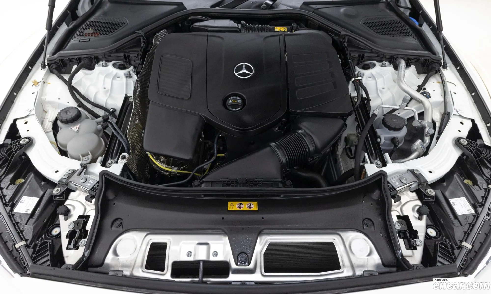 Mercedes-Benz E-Class W214 2026 — 8