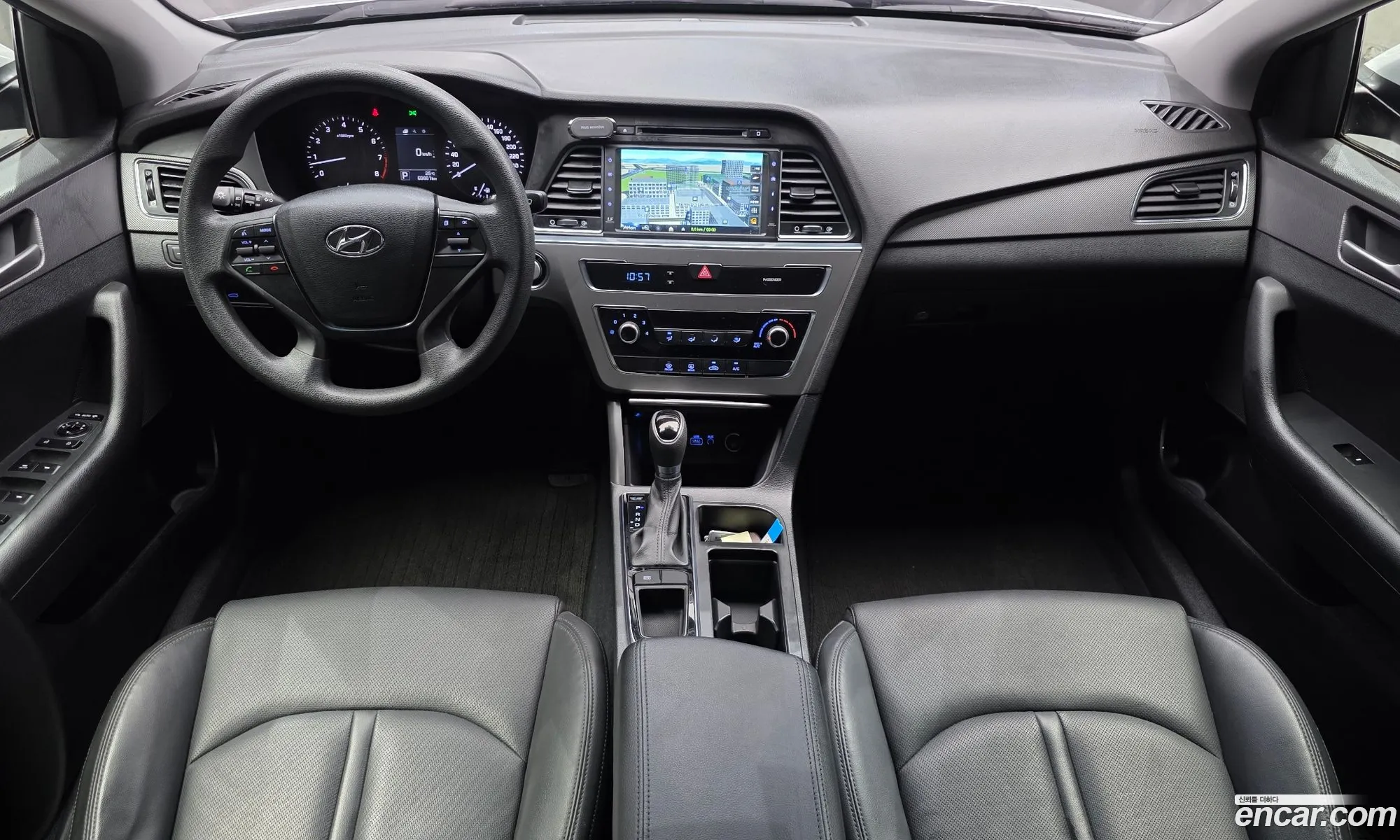 Hyundai LF Sonata 2014 — 11