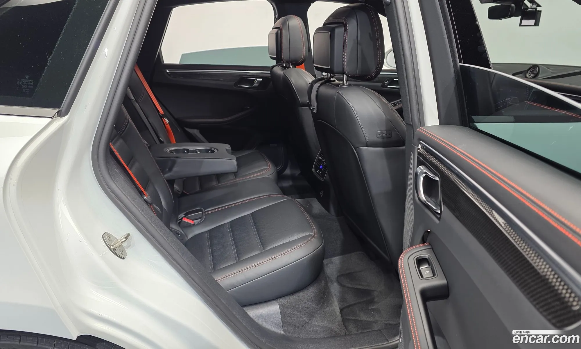 Porsche Macan 2023 WP1AG2951PLB52225 — 3