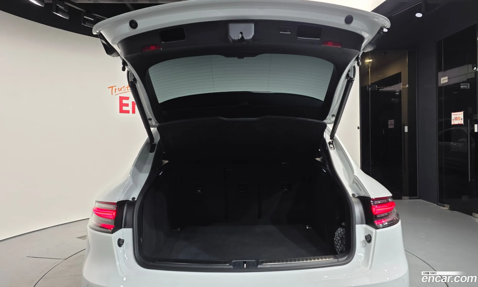 Porsche Macan 2023 WP1AG2951PLB52225 — 14