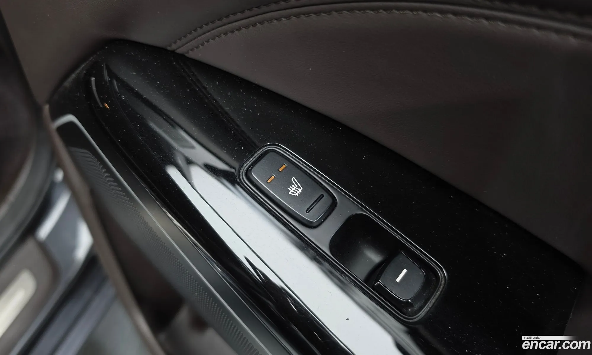 Kia K7 2016 KNALC411BGA050351 — 25
