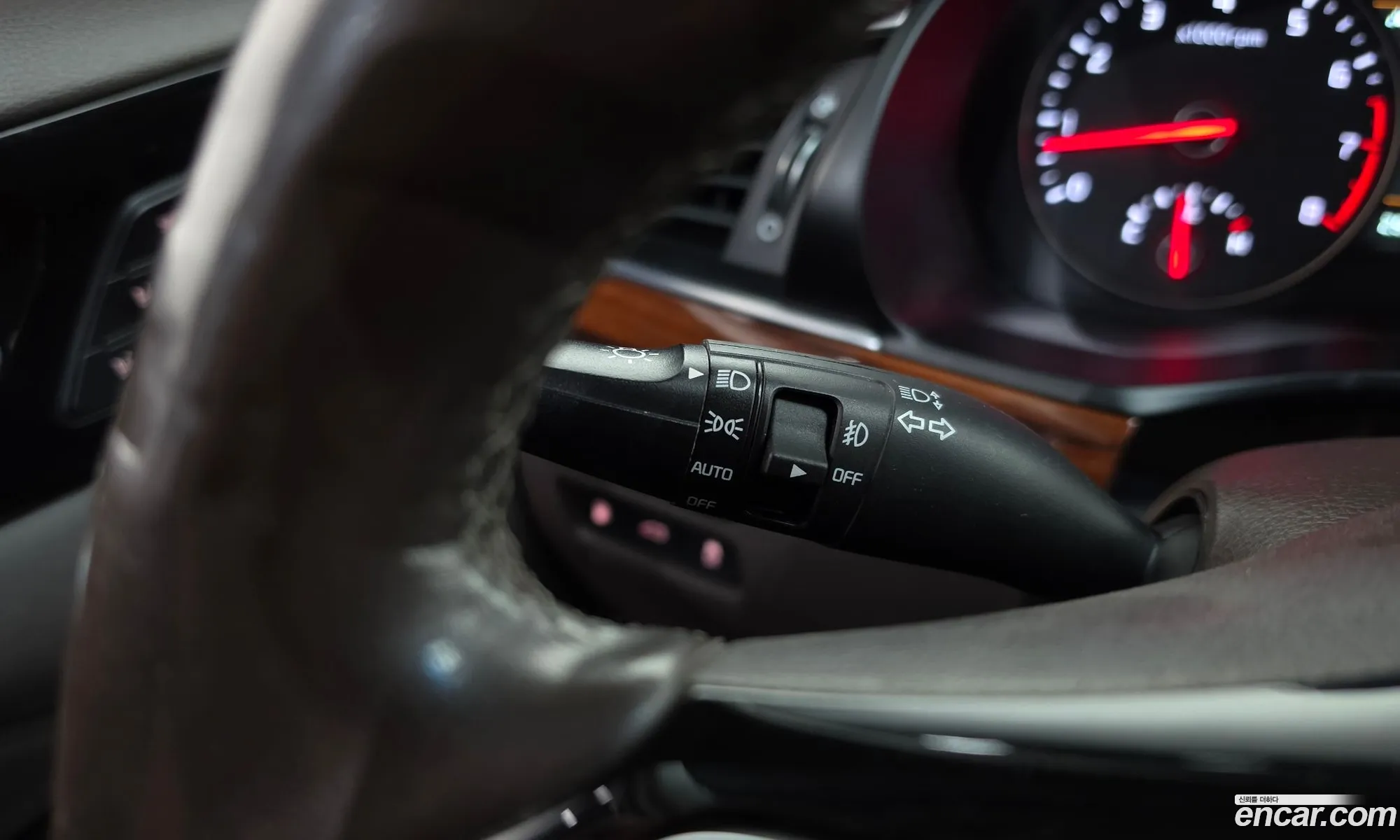 Kia K7 2016 KNALC411BGA050351 — 31