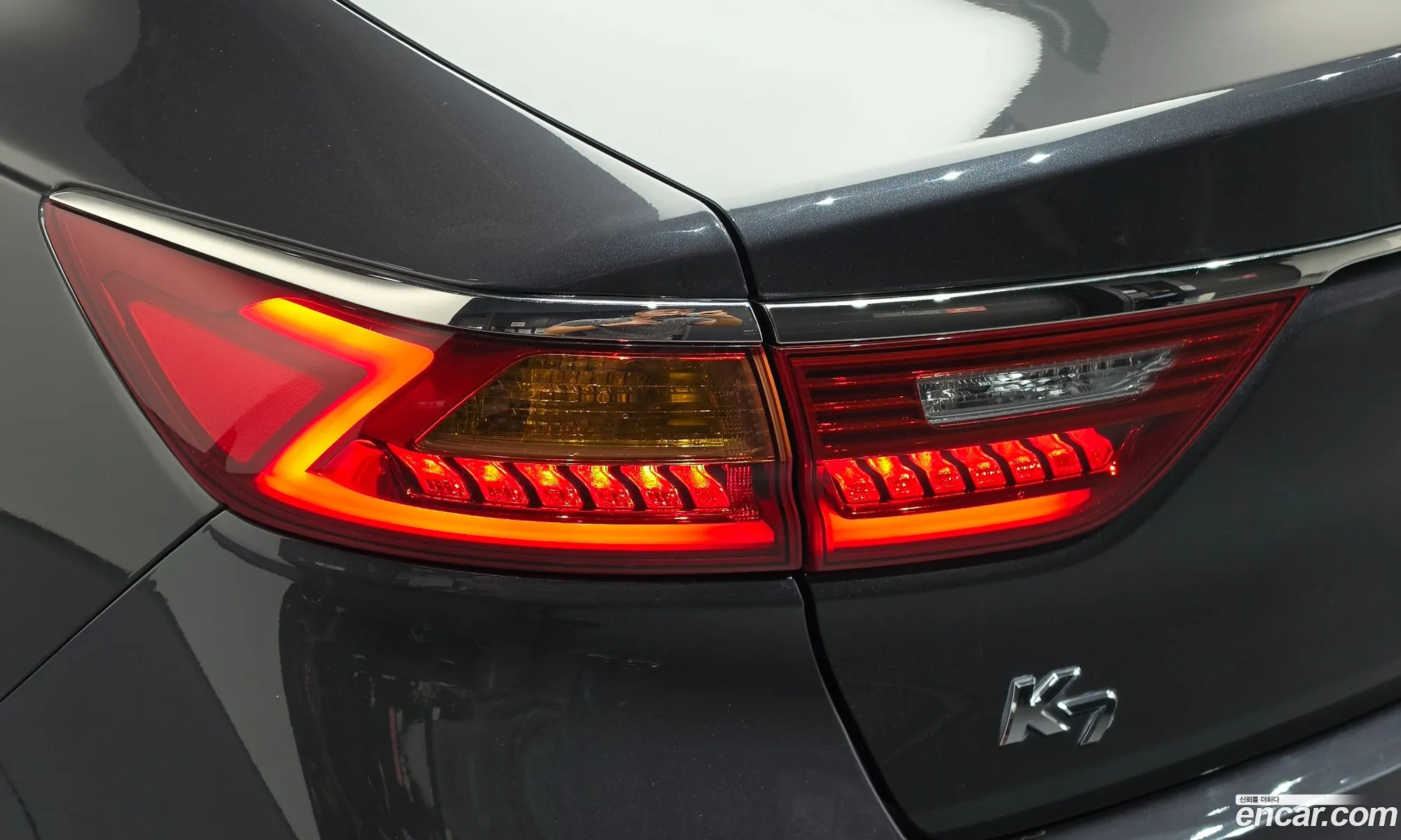 Kia K7 2016 KNALC411BGA050351 — 19