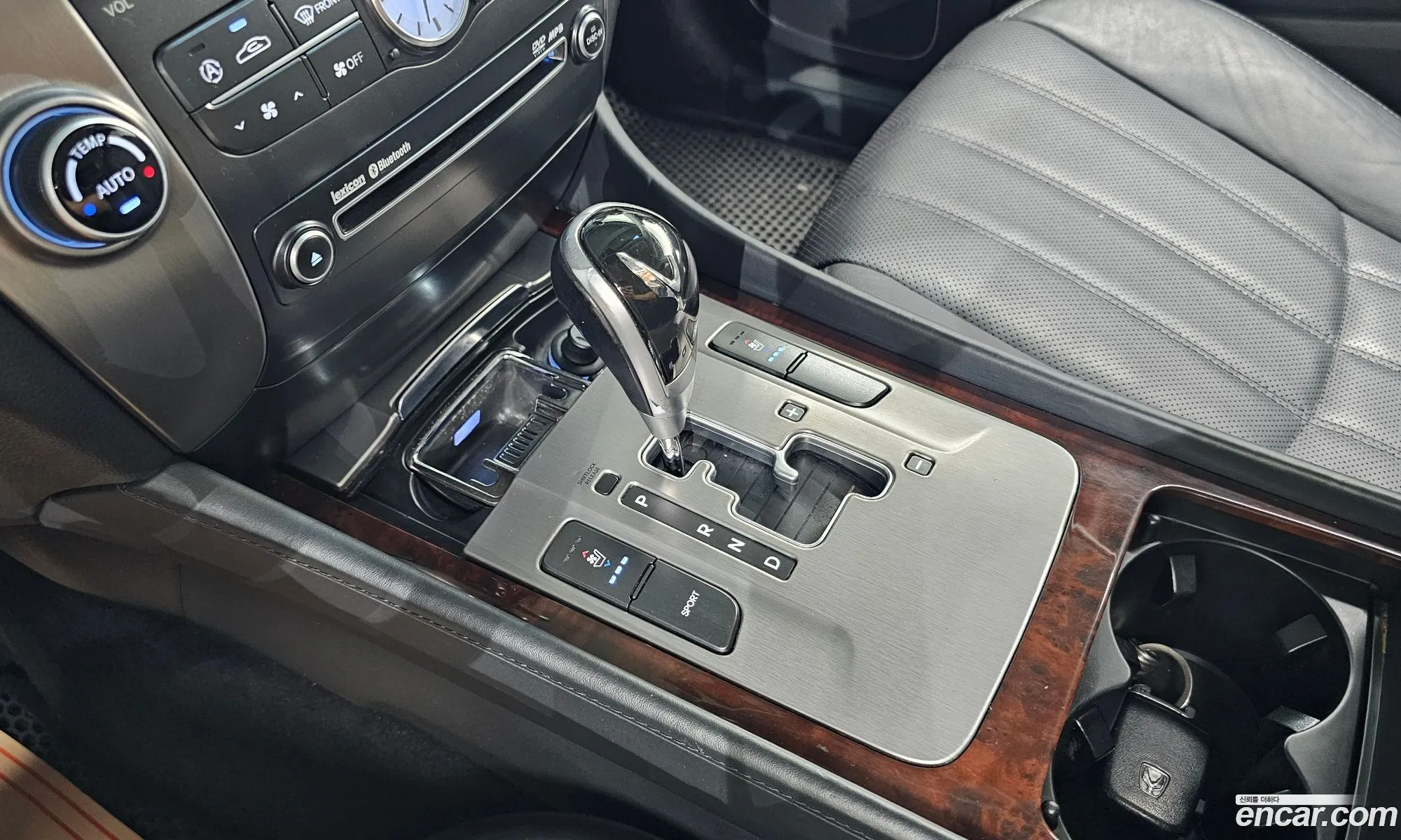 Hyundai Equus 2012 KMHGG41DBCU056791 — 17