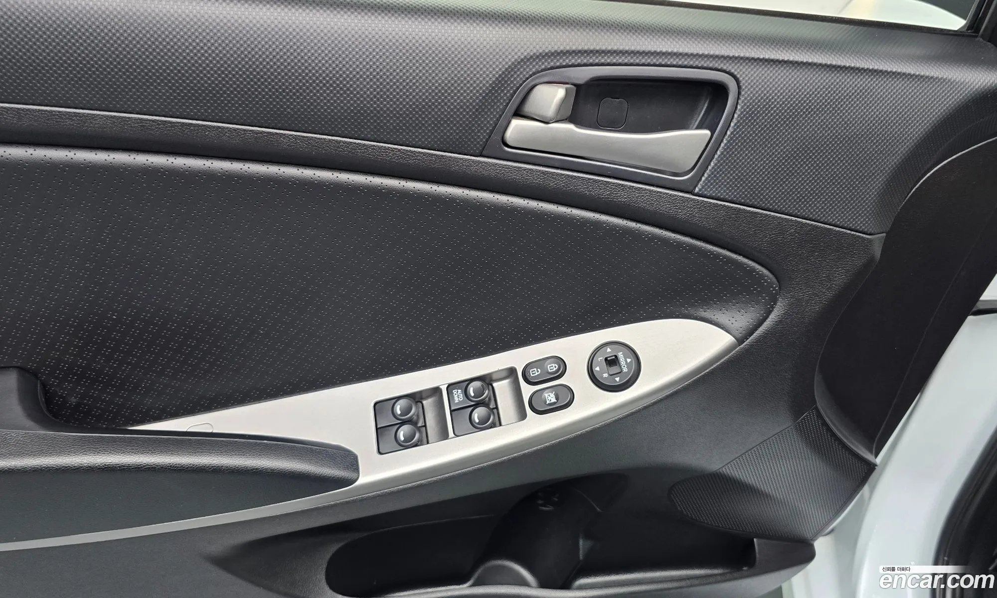 Hyundai Accent 2015 KMHCS41BEGU073165 — 17