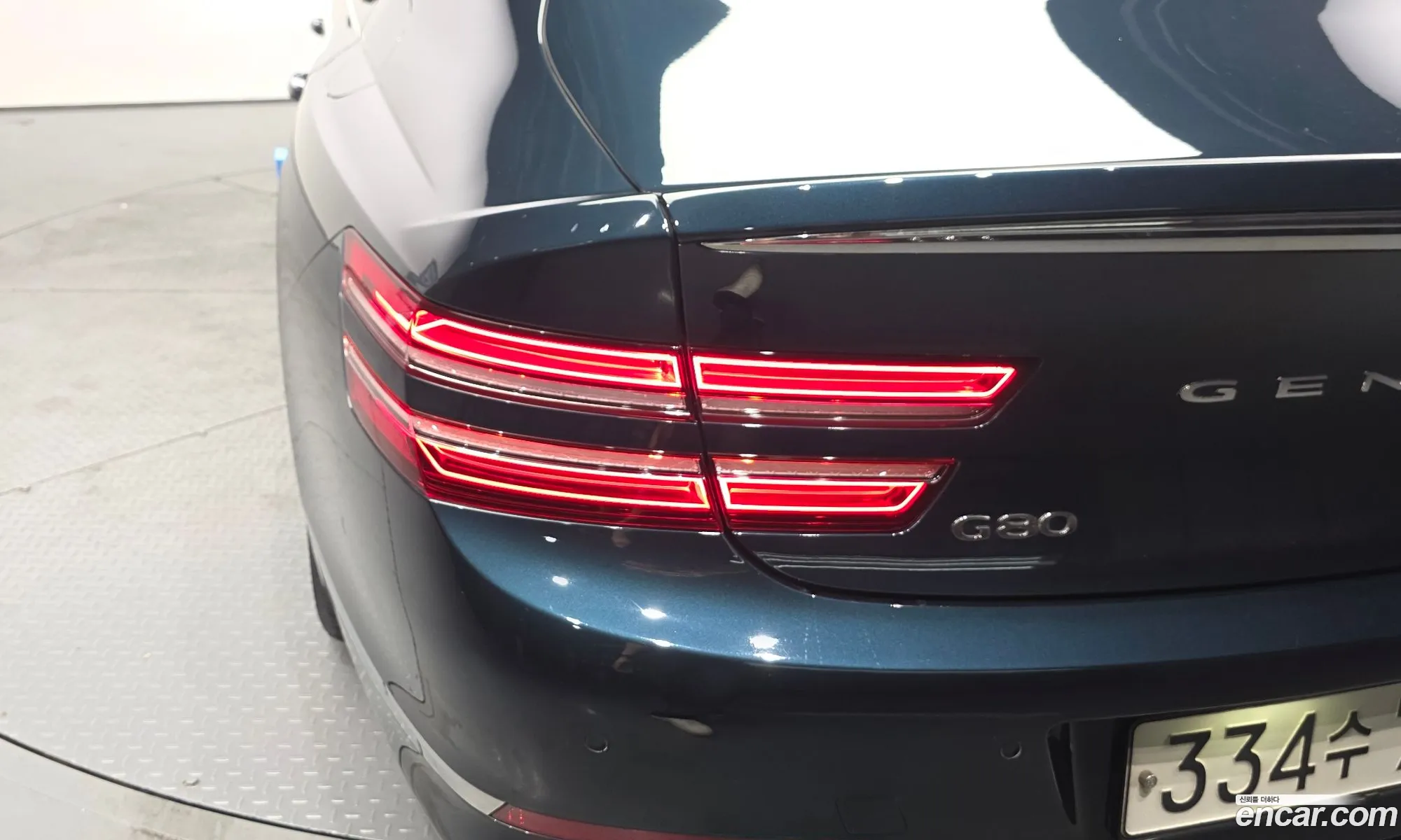Genesis G80 2020 KMTGB41CDMU000917 — 29