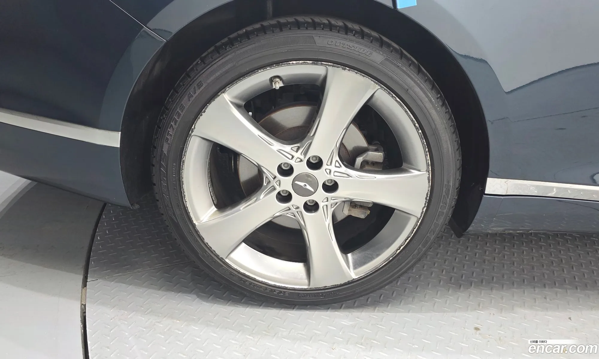 Genesis G80 2020 KMTGB41CDMU000917 — 28