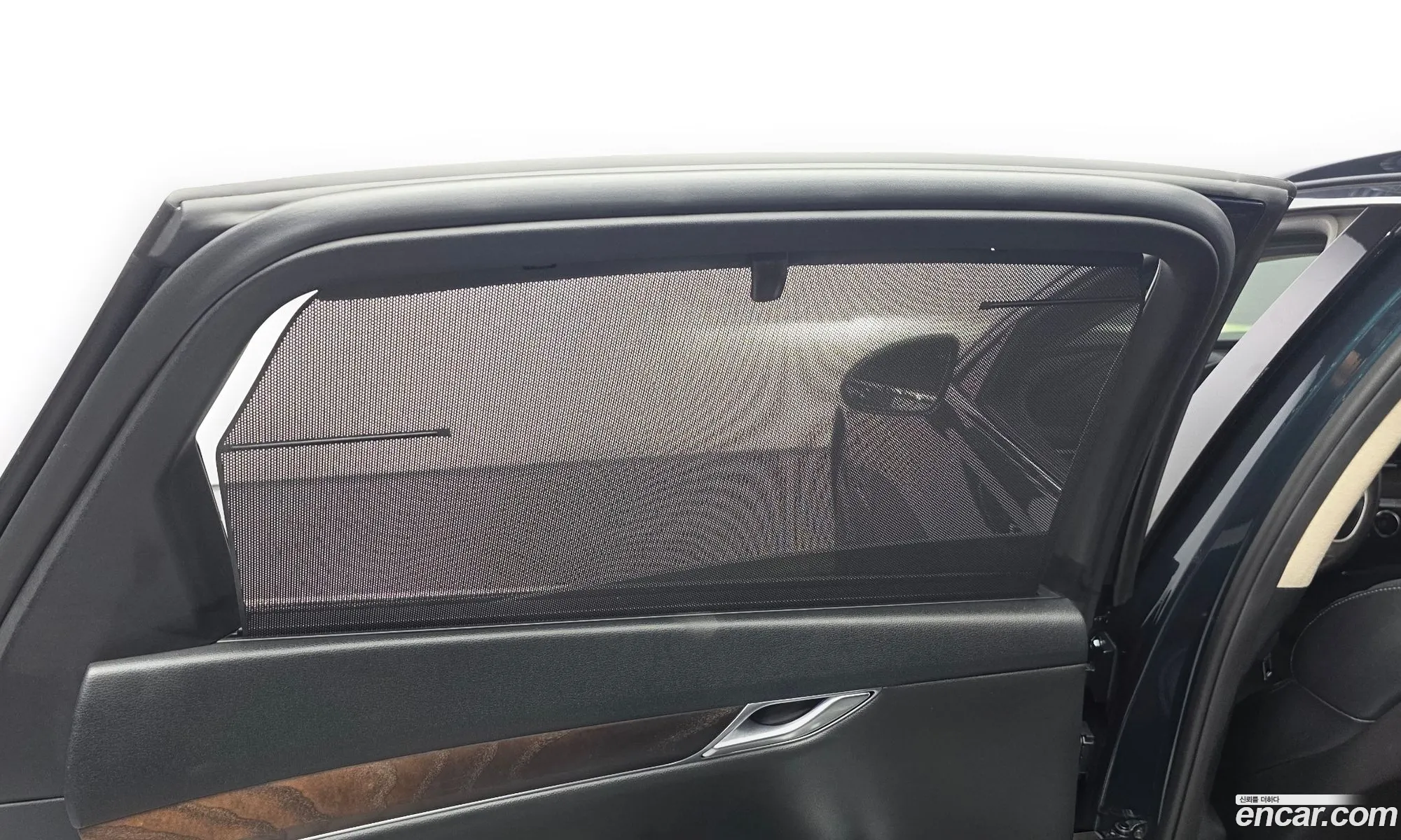Genesis G80 2020 KMTGB41CDMU000917 — 16