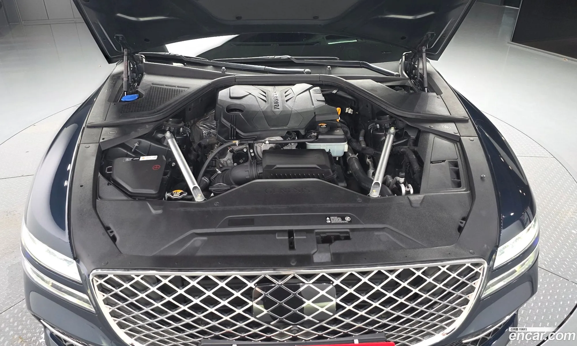 Genesis G80 2020 KMTGB41CDMU000917 — 26