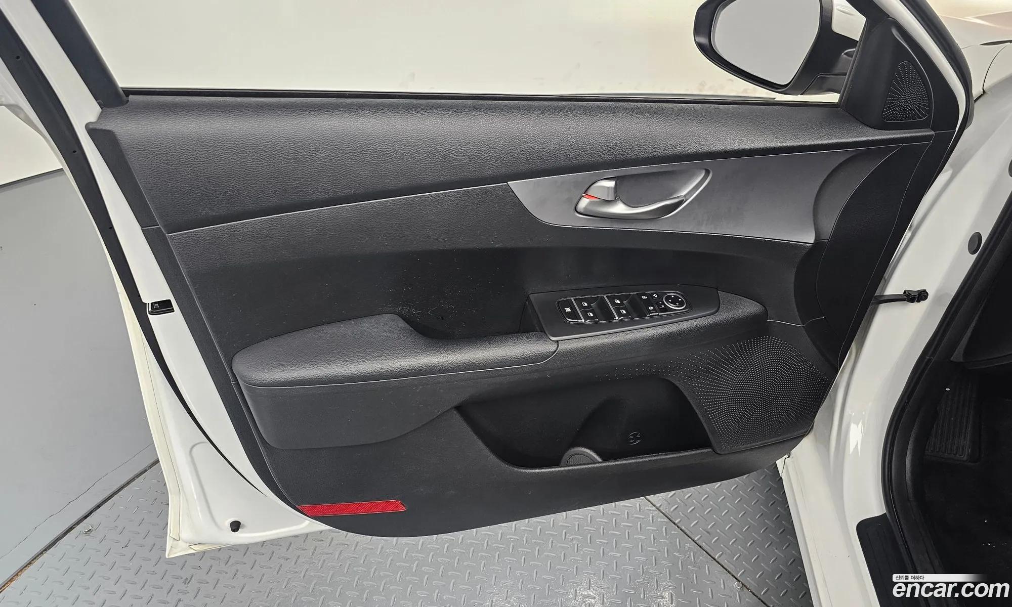 Kia K3 2021 KNAF241BENA129386 — 18