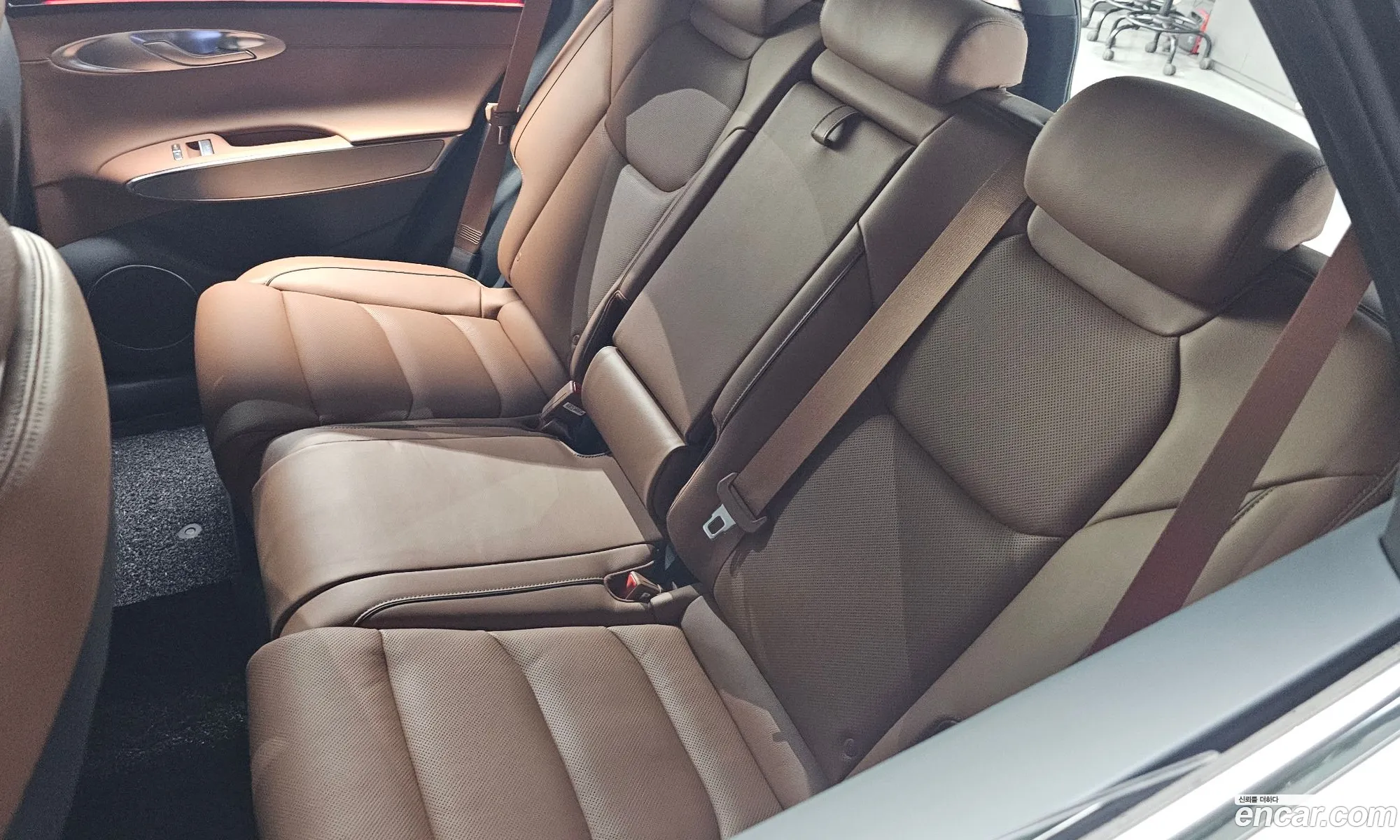 Genesis GV70 2024 KMTMA81BBSU207422 — 9