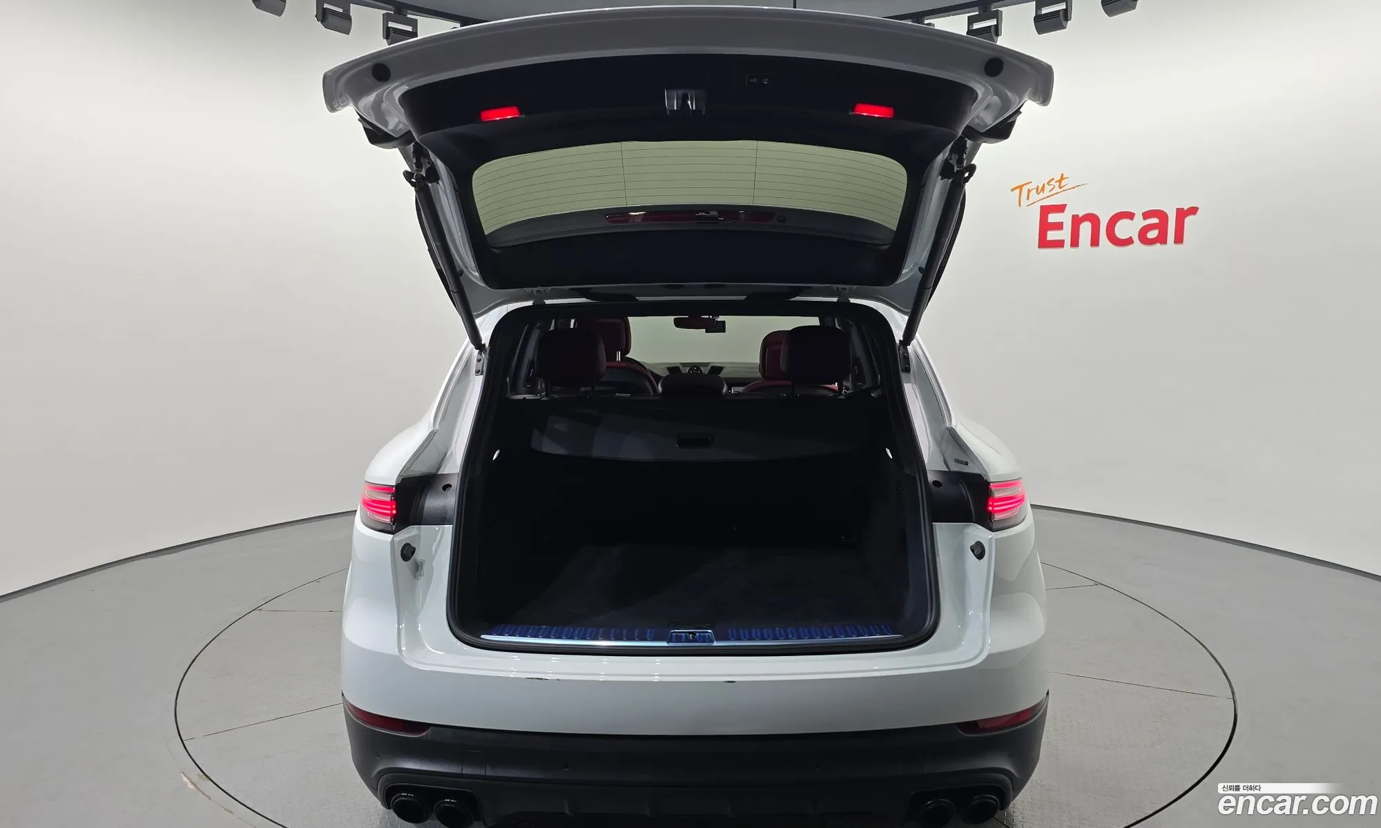 Porsche Cayenne 2023 — 17