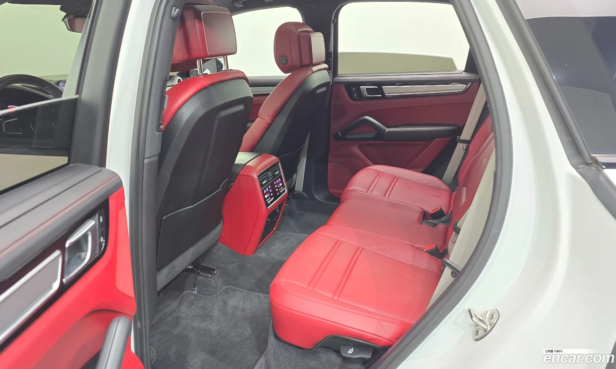 Porsche Cayenne 2023 — 27