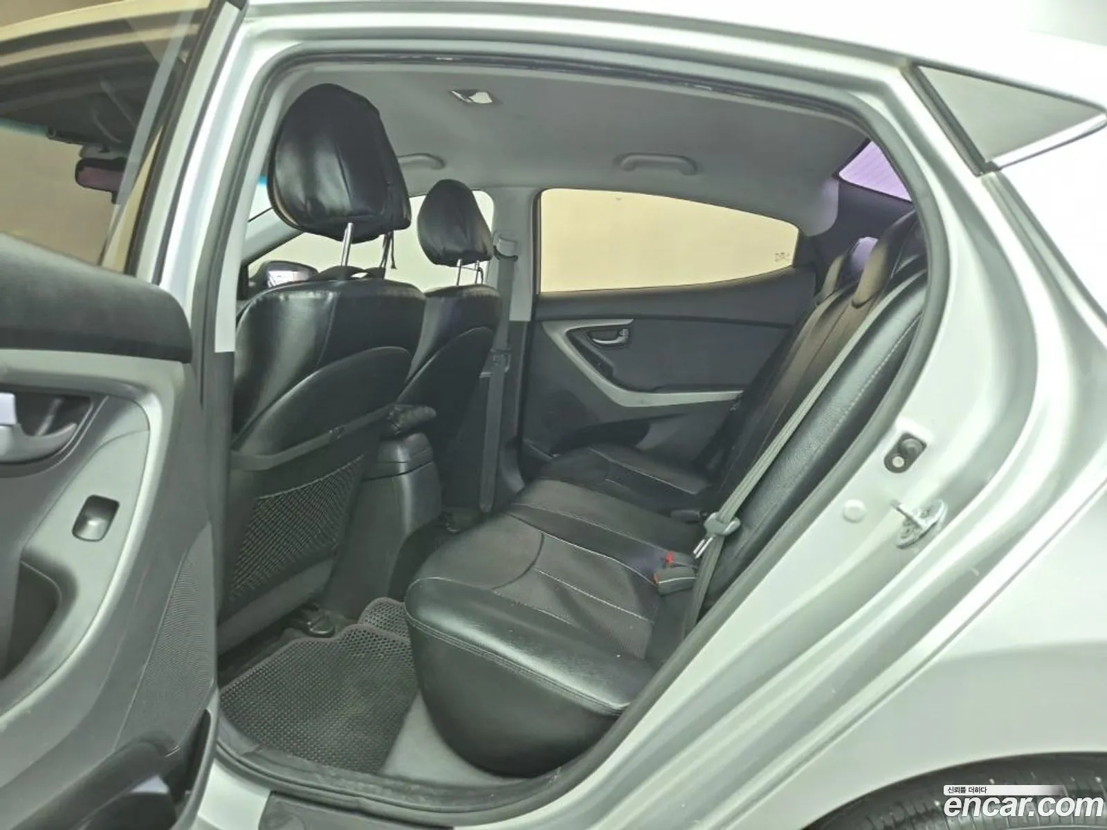 Hyundai Elantra 2014 — 11