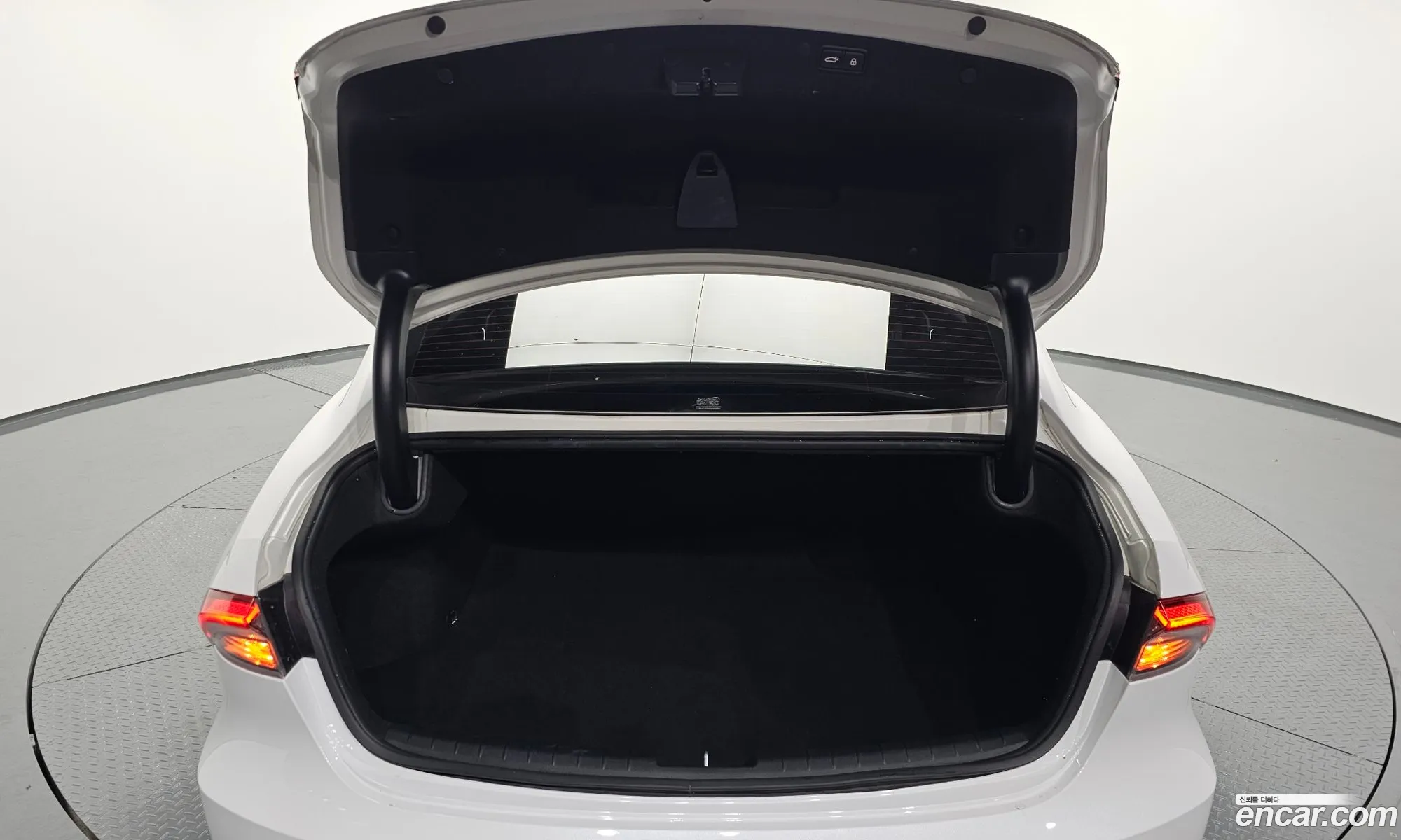 Hyundai Grandeur IG 2021 — 31