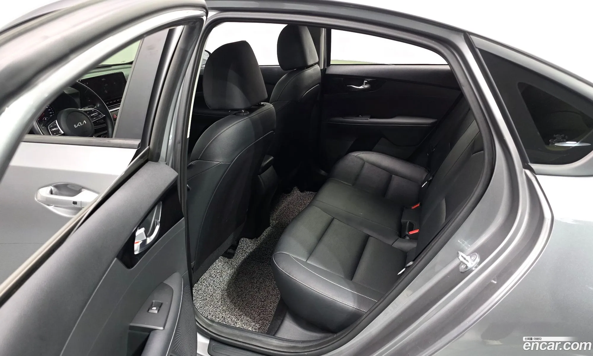 Kia K3 2023 KNAF241BEPA955763 — 9