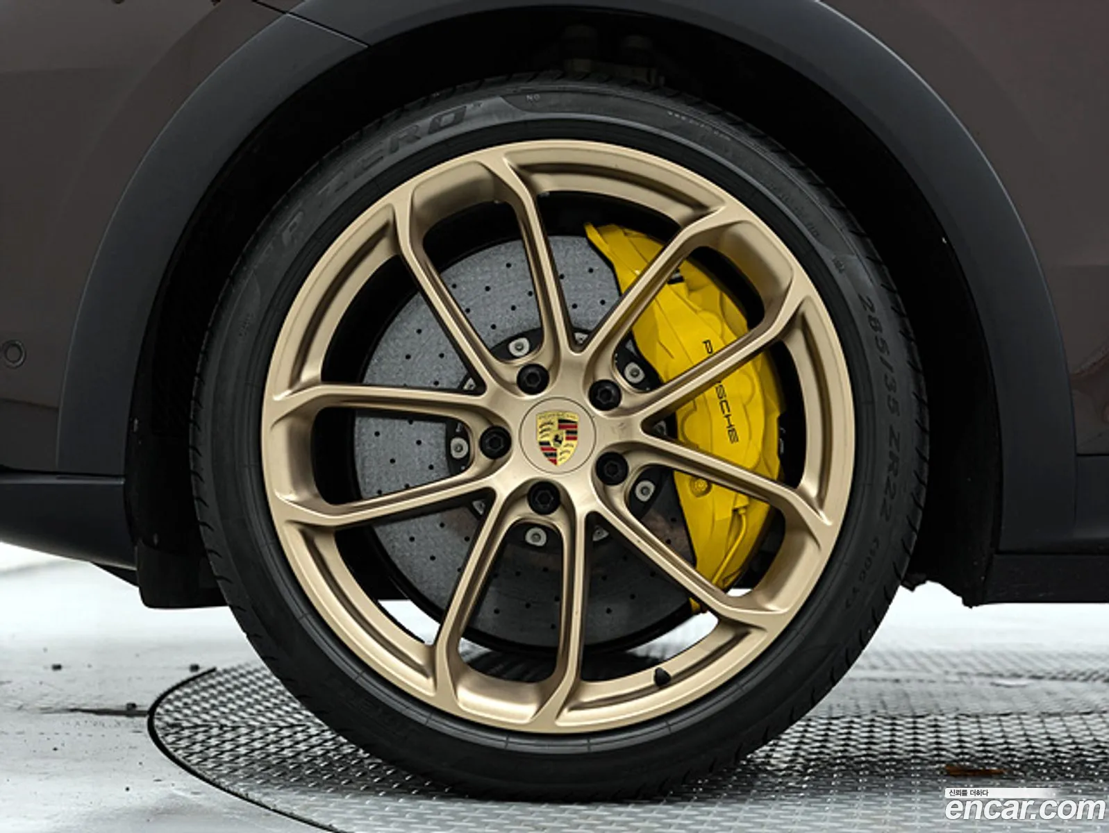 Porsche Cayenne 2023 — 19