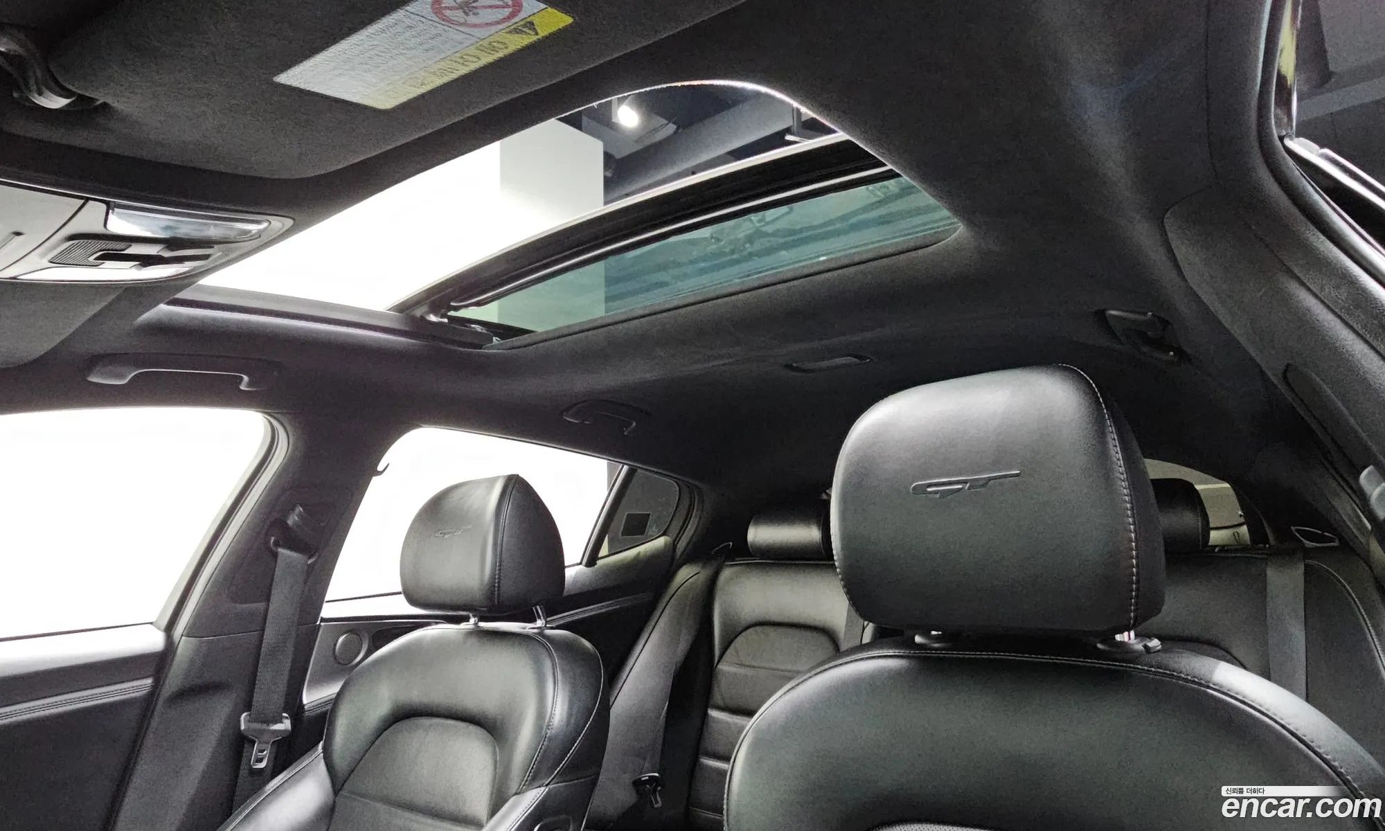Kia Stinger 2018 KNAE751CDKS054300 — 7