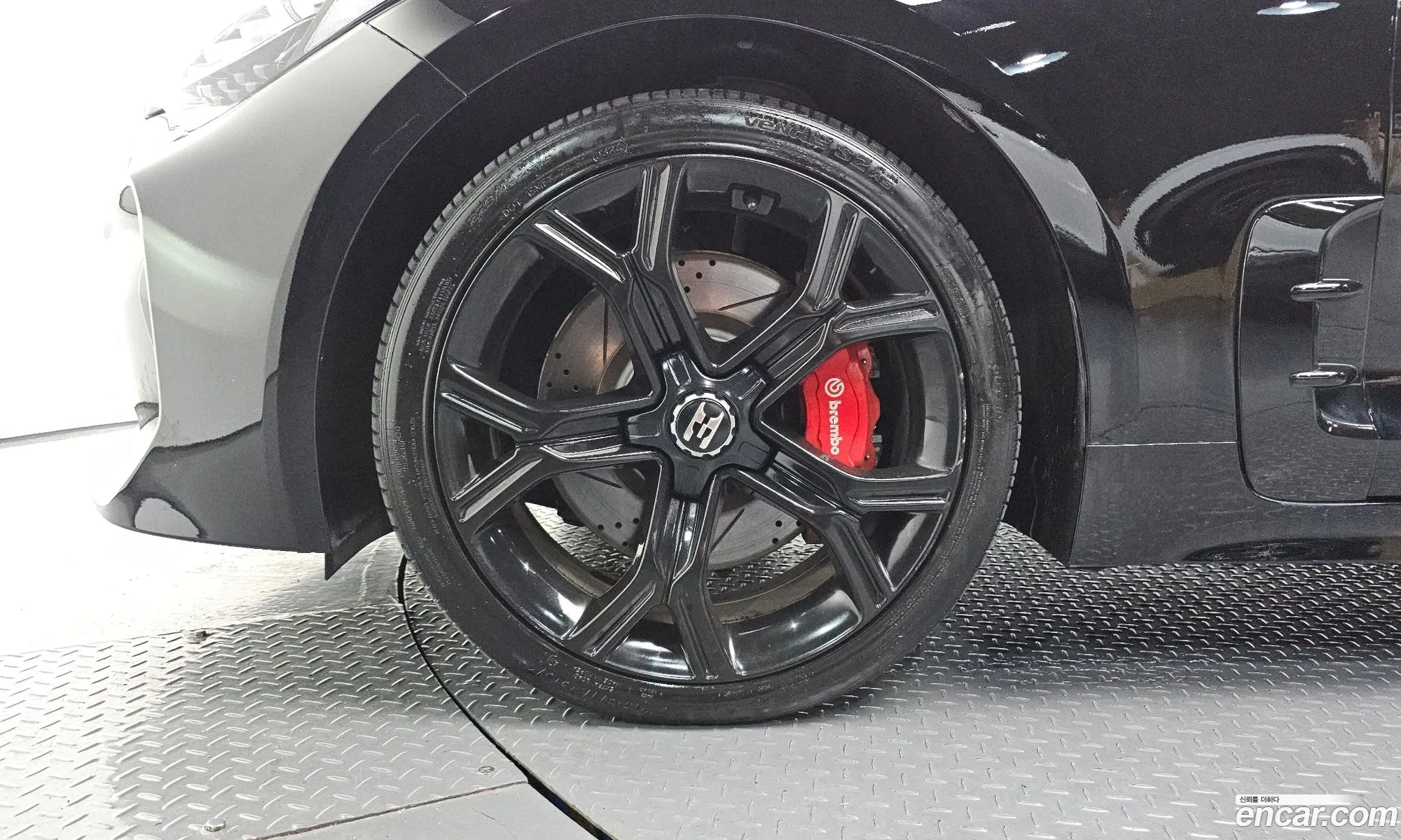 Kia Stinger 2018 KNAE751CDKS054300 — 6