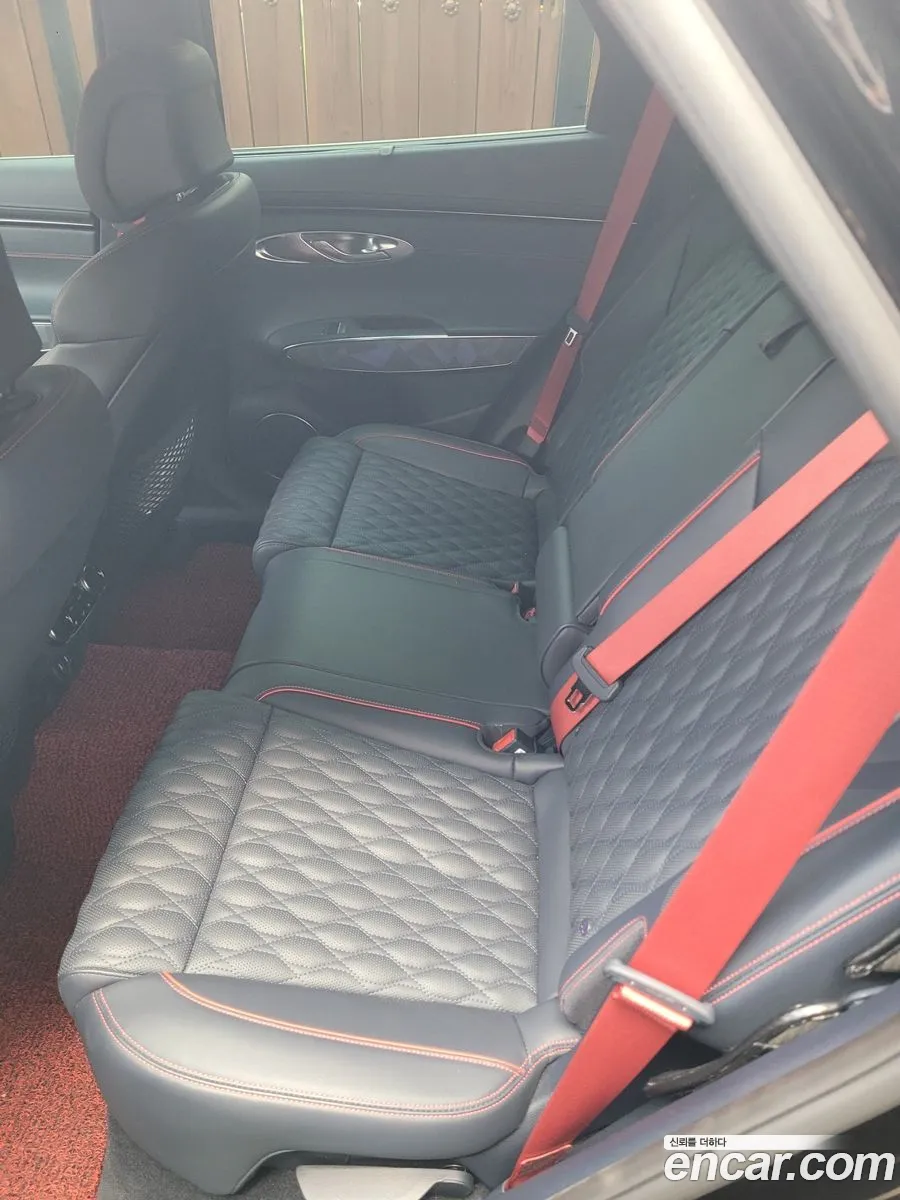 Genesis GV70 2023 — 10