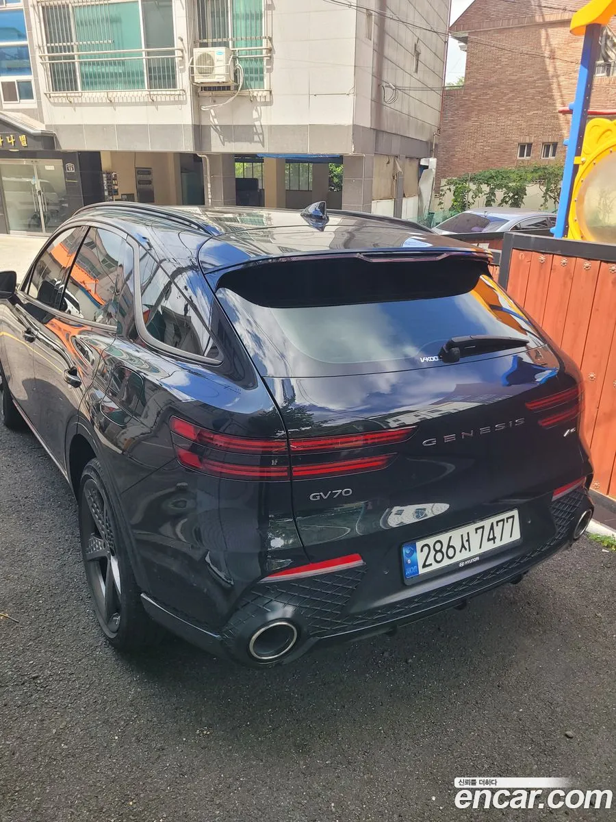 Genesis GV70 2023 — 4