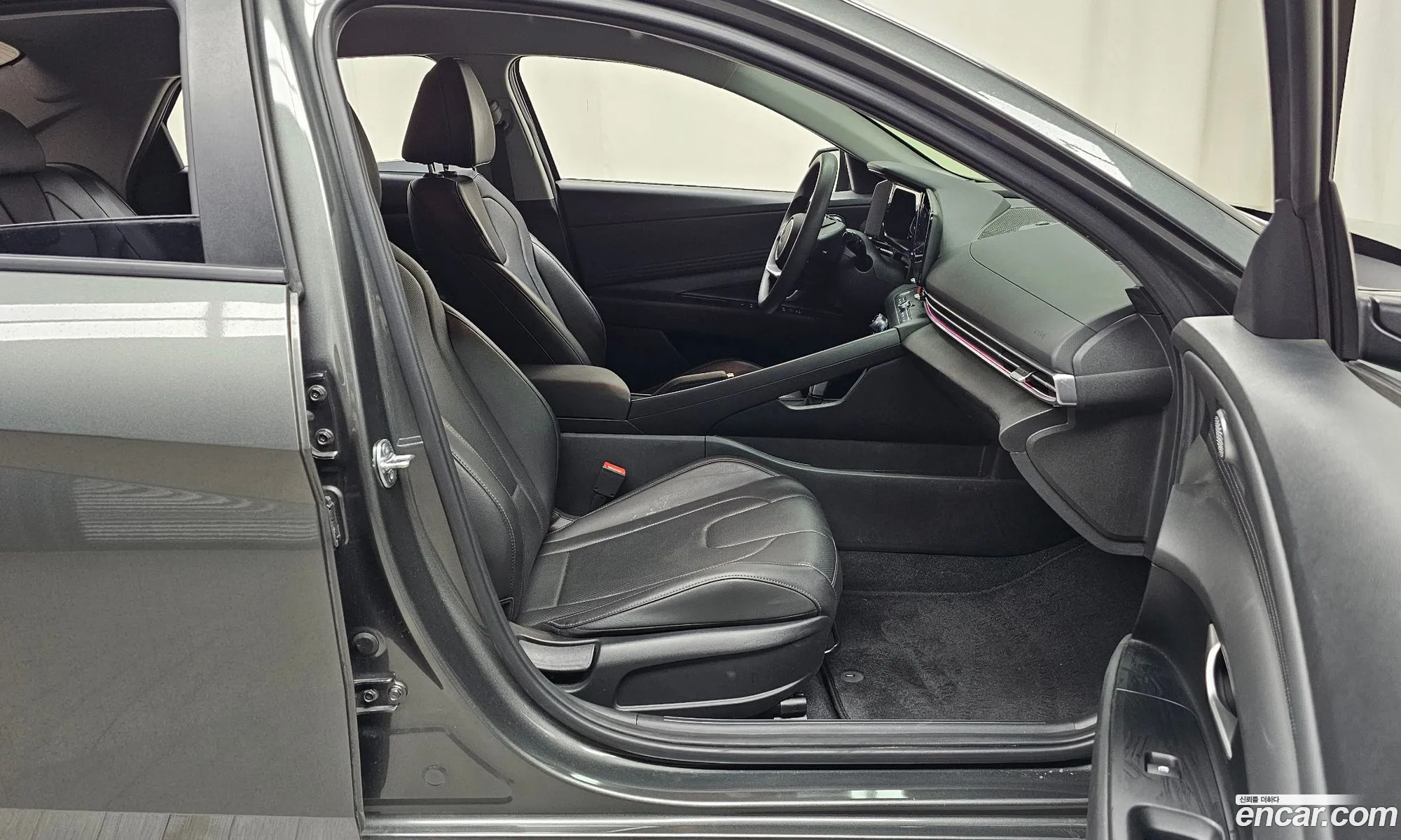 Hyundai Elantra 2025 KMHLM41ABSU968202 — 4