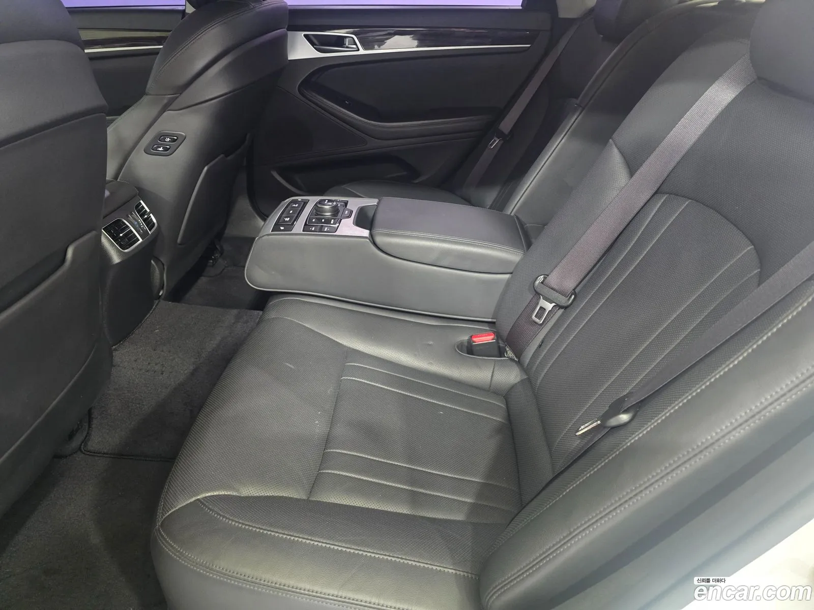 Genesis G80 2019 — 2