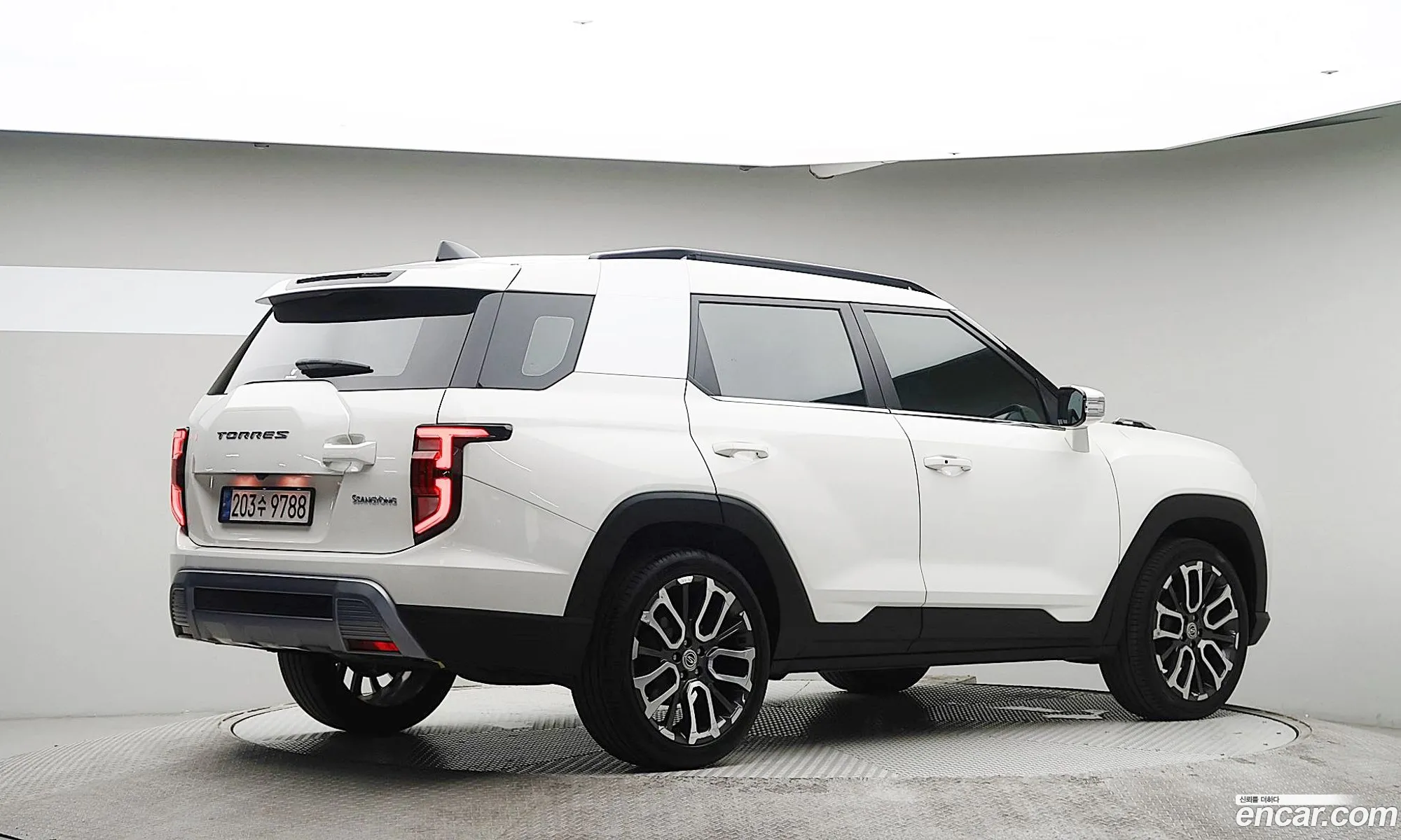 KG Mobility (SsangYong) Torres 2023 — 15