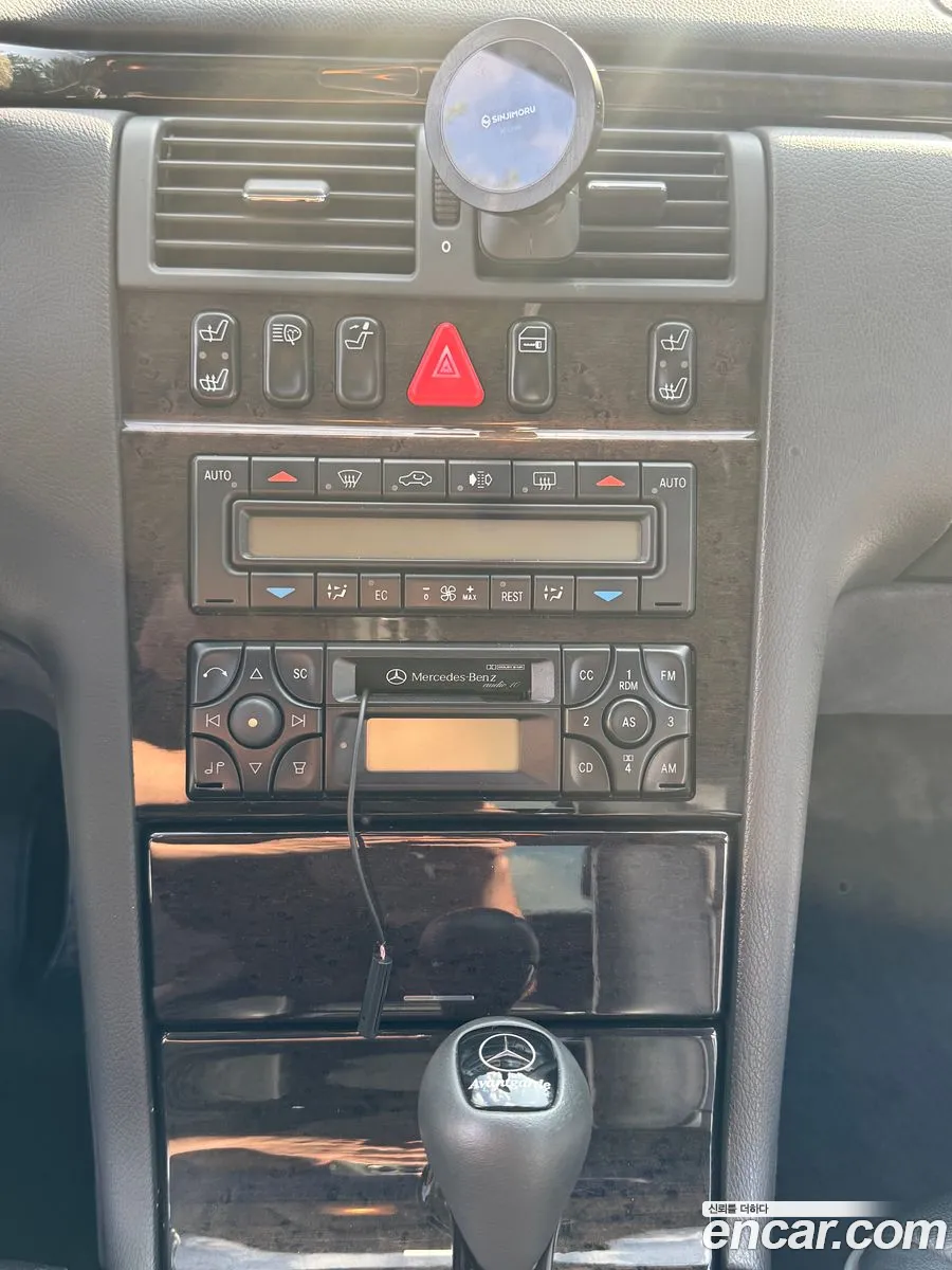 Mercedes-Benz E-Class W210 2001 — 10