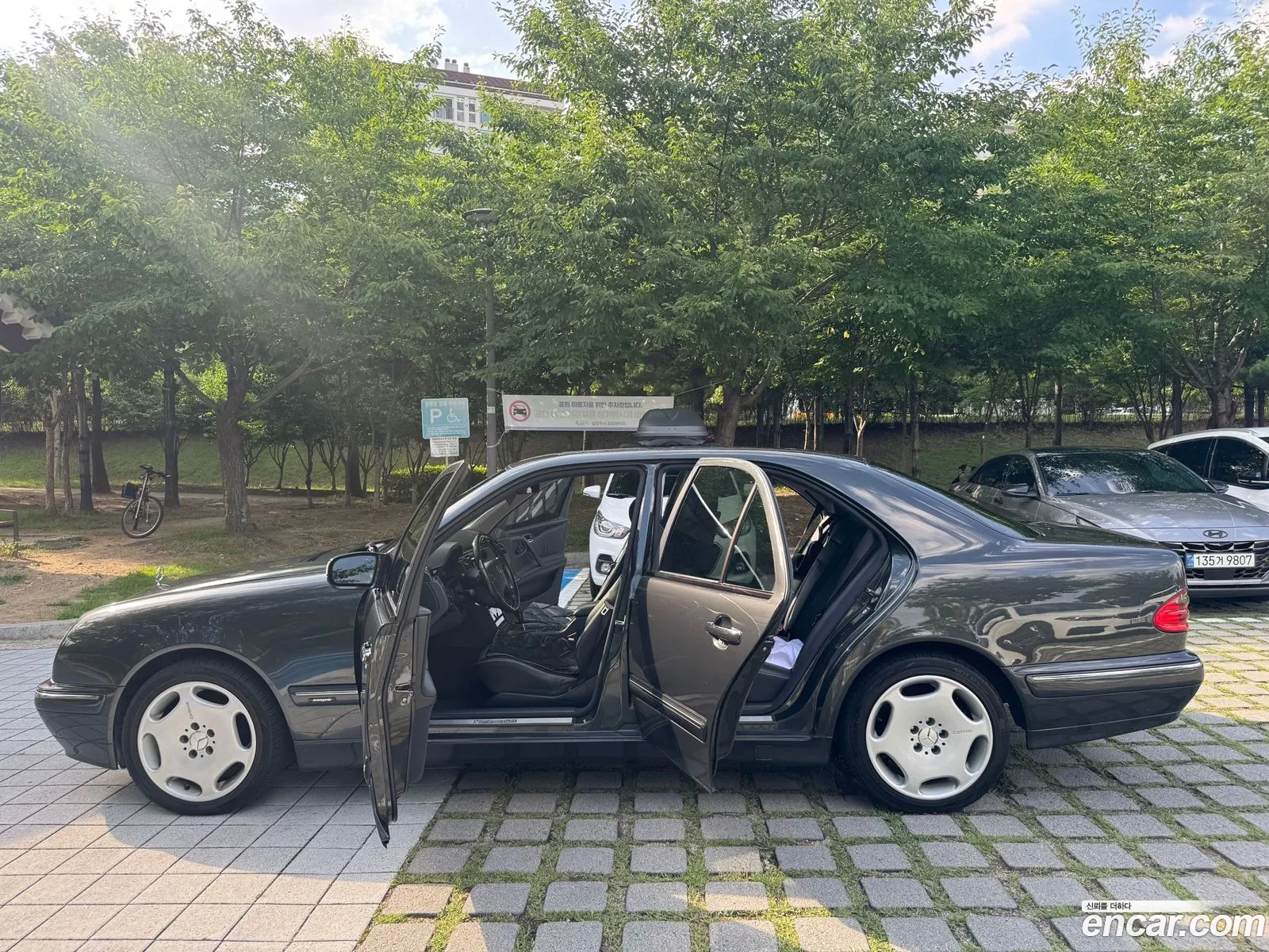 Mercedes-Benz E-Class W210 2001 — 15