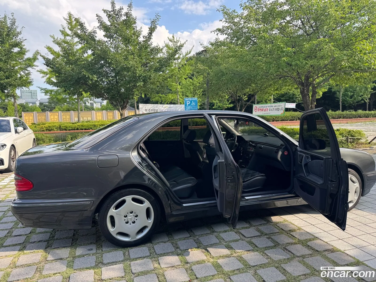 Mercedes-Benz E-Class W210 2001 — 6