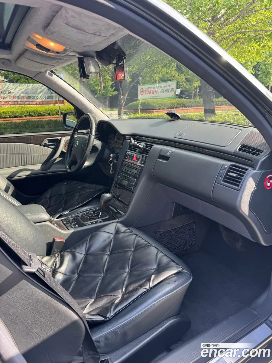 Mercedes-Benz E-Class W210 2001 — 17