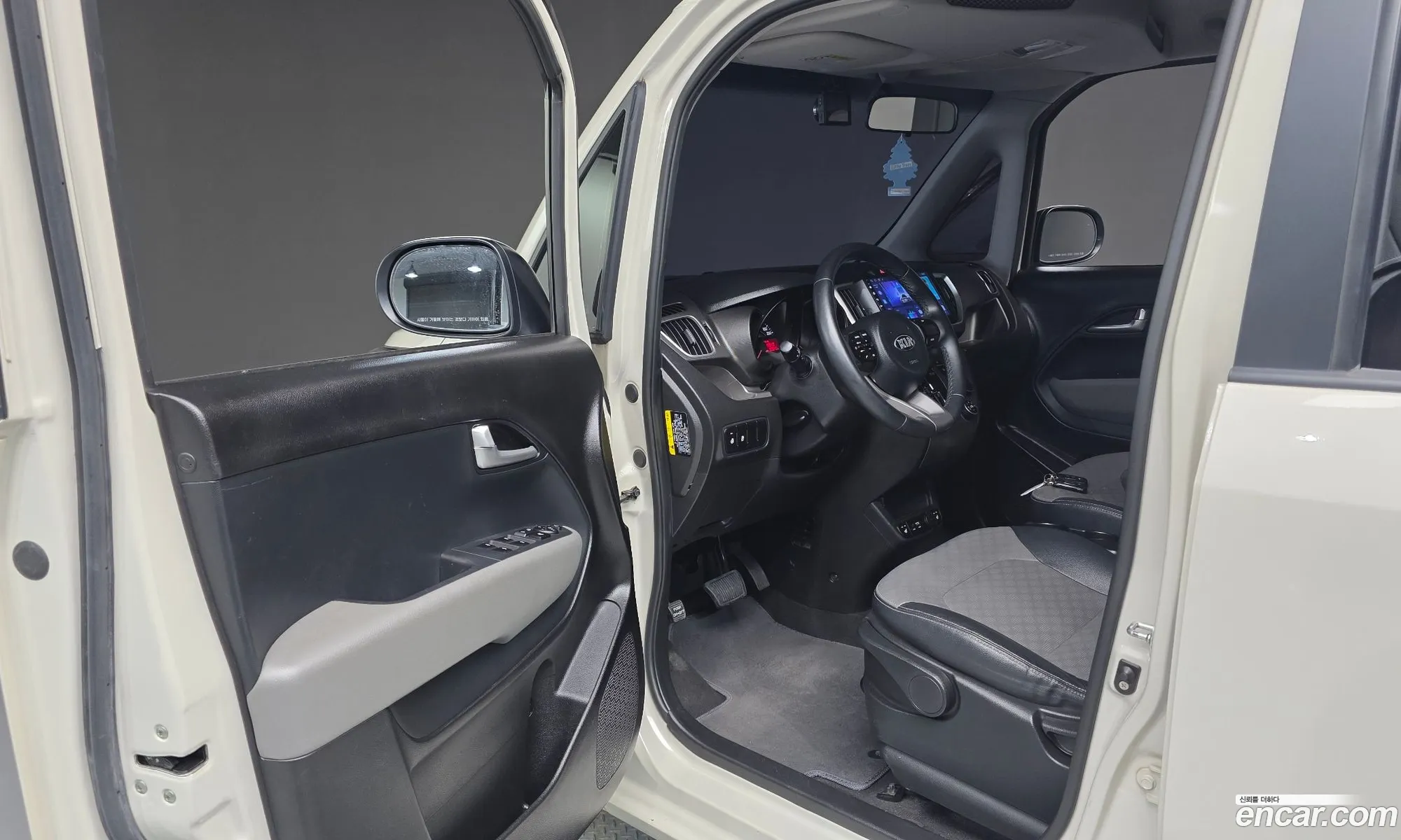 Kia Ray 2018 KNACJ811BJT192602 — 2