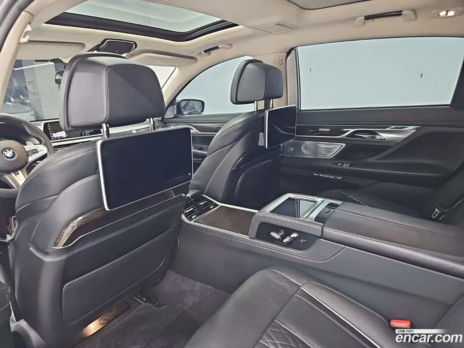 BMW 7 Series 2015 — 17