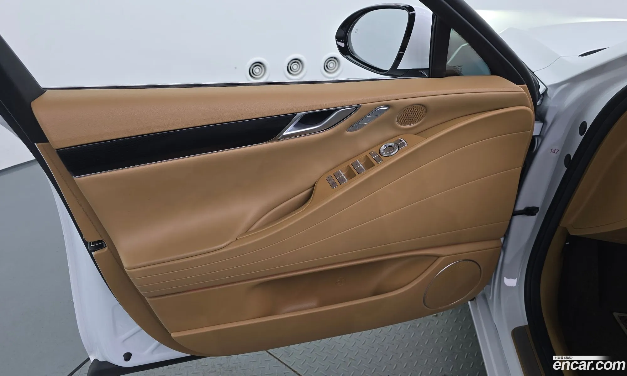 Genesis G80 2024 KMTGB41CDSU258992 — 6