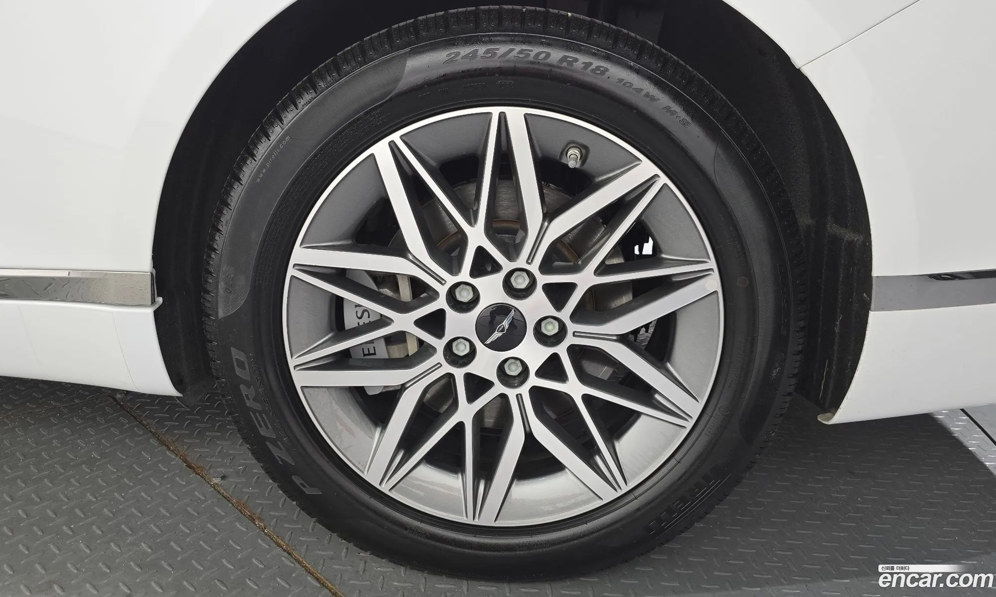 Genesis G80 2024 KMTGB41CDSU258992 — 10